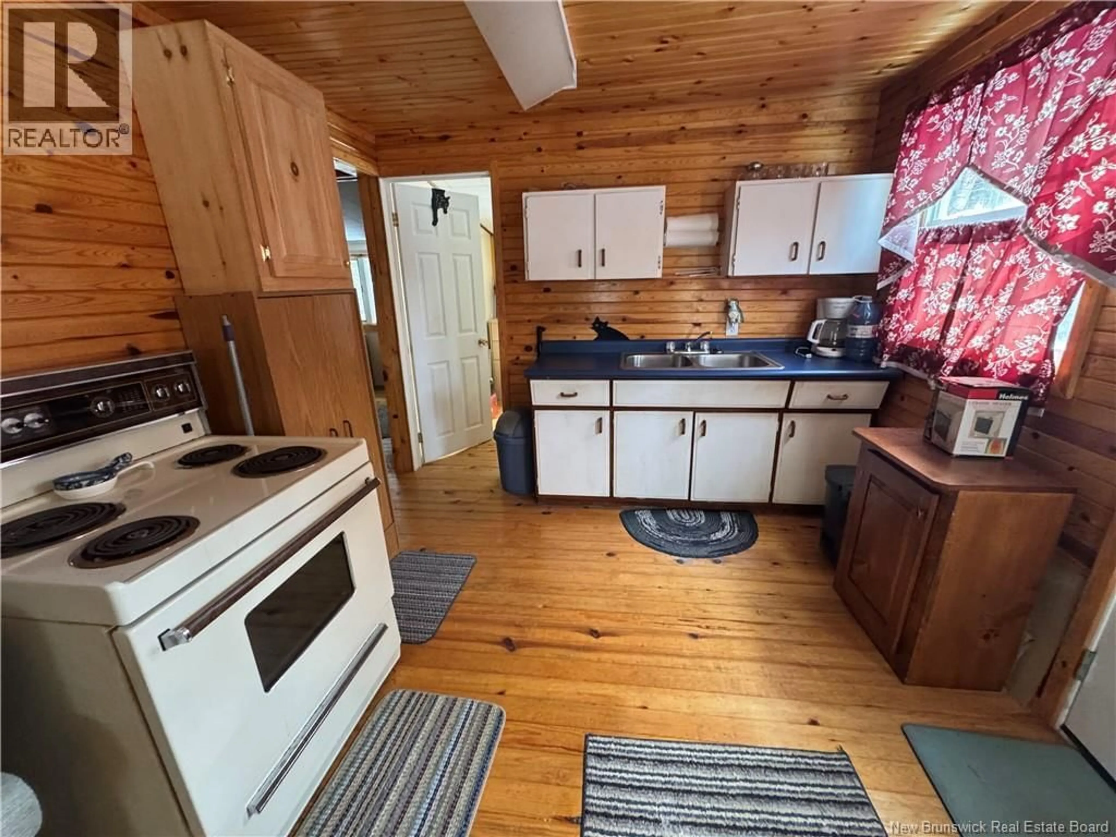 Standard kitchen, wood/laminate floor for 55 NICKERSON POINT ROAD, Big Cove New Brunswick E4C6C2