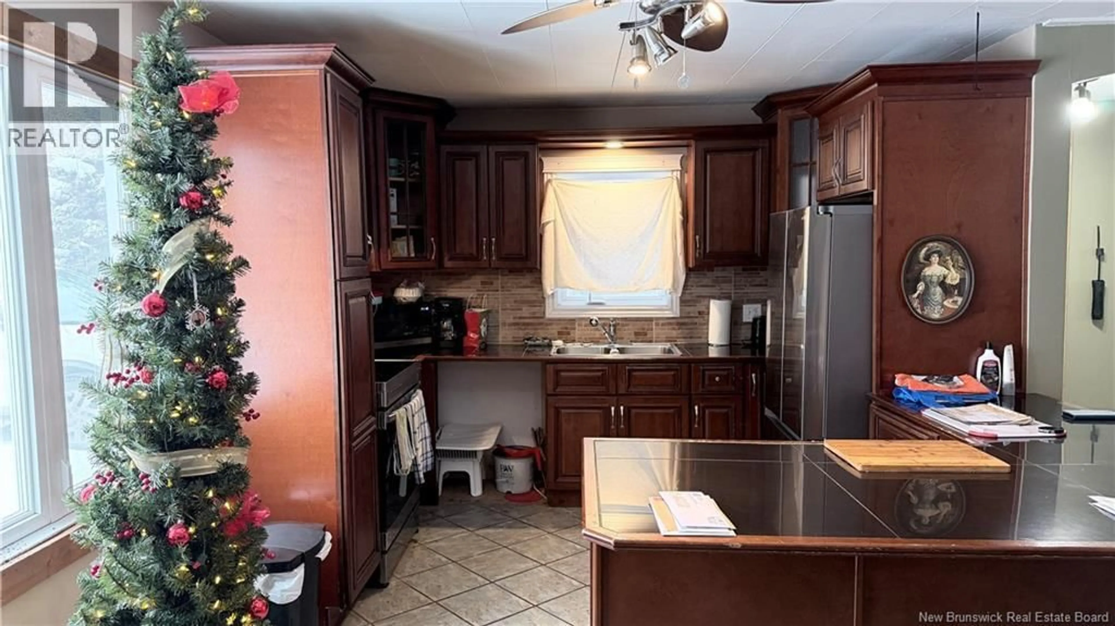 Standard kitchen, unknown for 12 PEUPLIERS, Clair New Brunswick E7A2C3