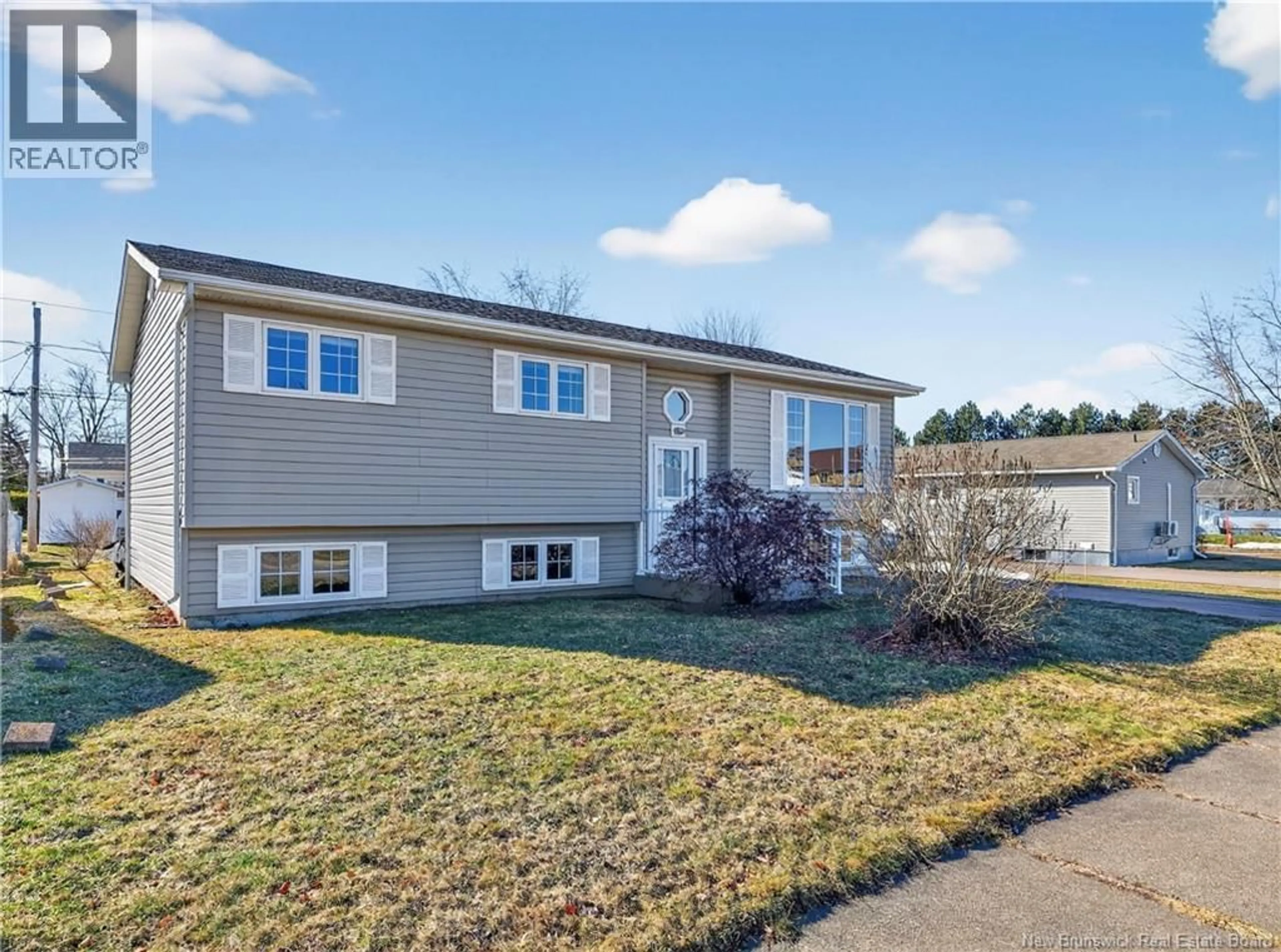 Home with vinyl exterior material, street for 16 DAWN CRESCENT, Moncton New Brunswick E1G1K3