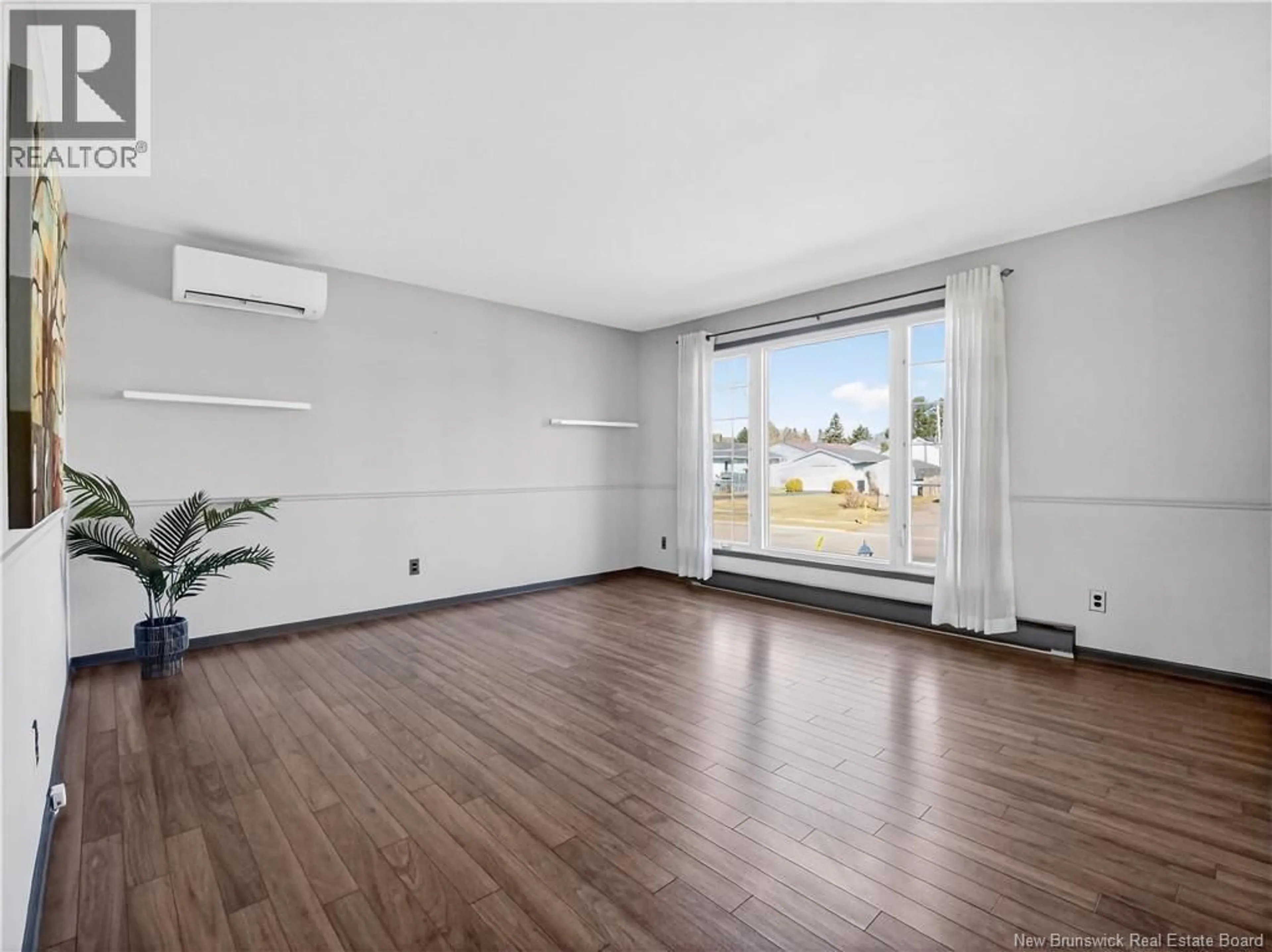 A pic of a room for 16 DAWN CRESCENT, Moncton New Brunswick E1G1K3