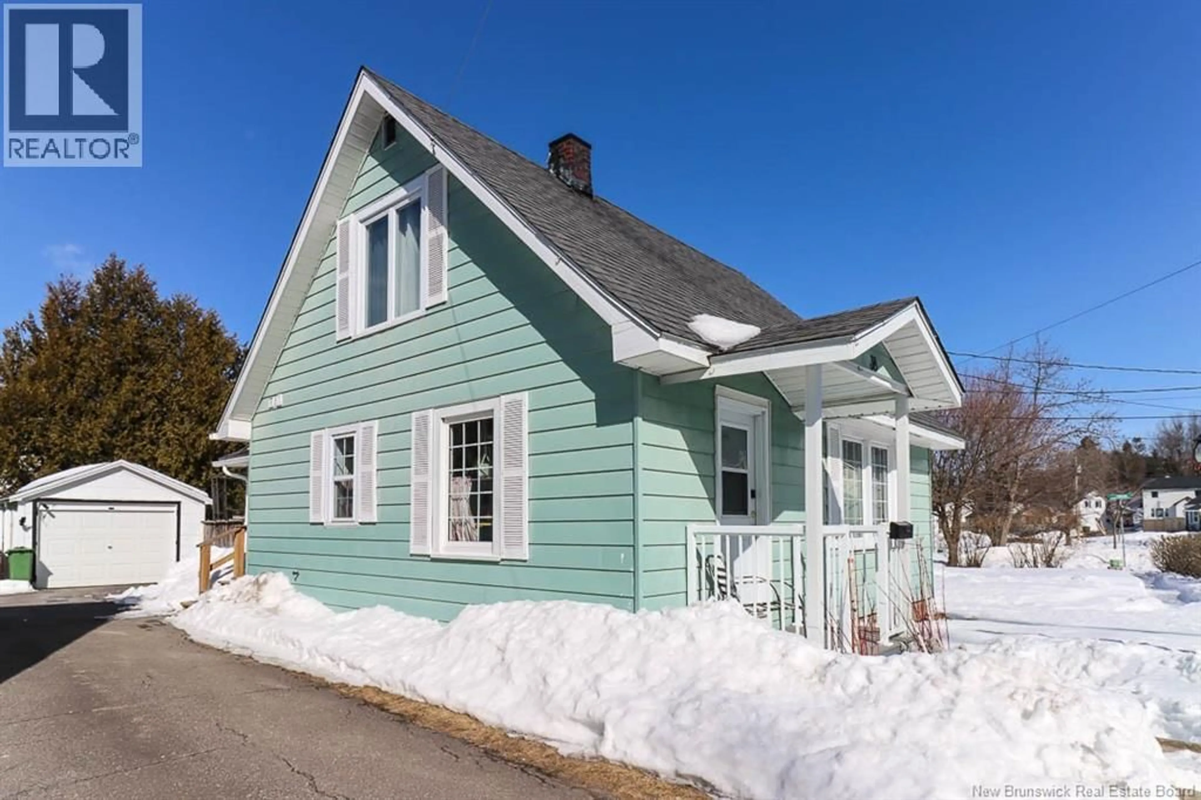 Home with vinyl exterior material, street for 38 MONTGOMERY, Saint John New Brunswick E2K2S9