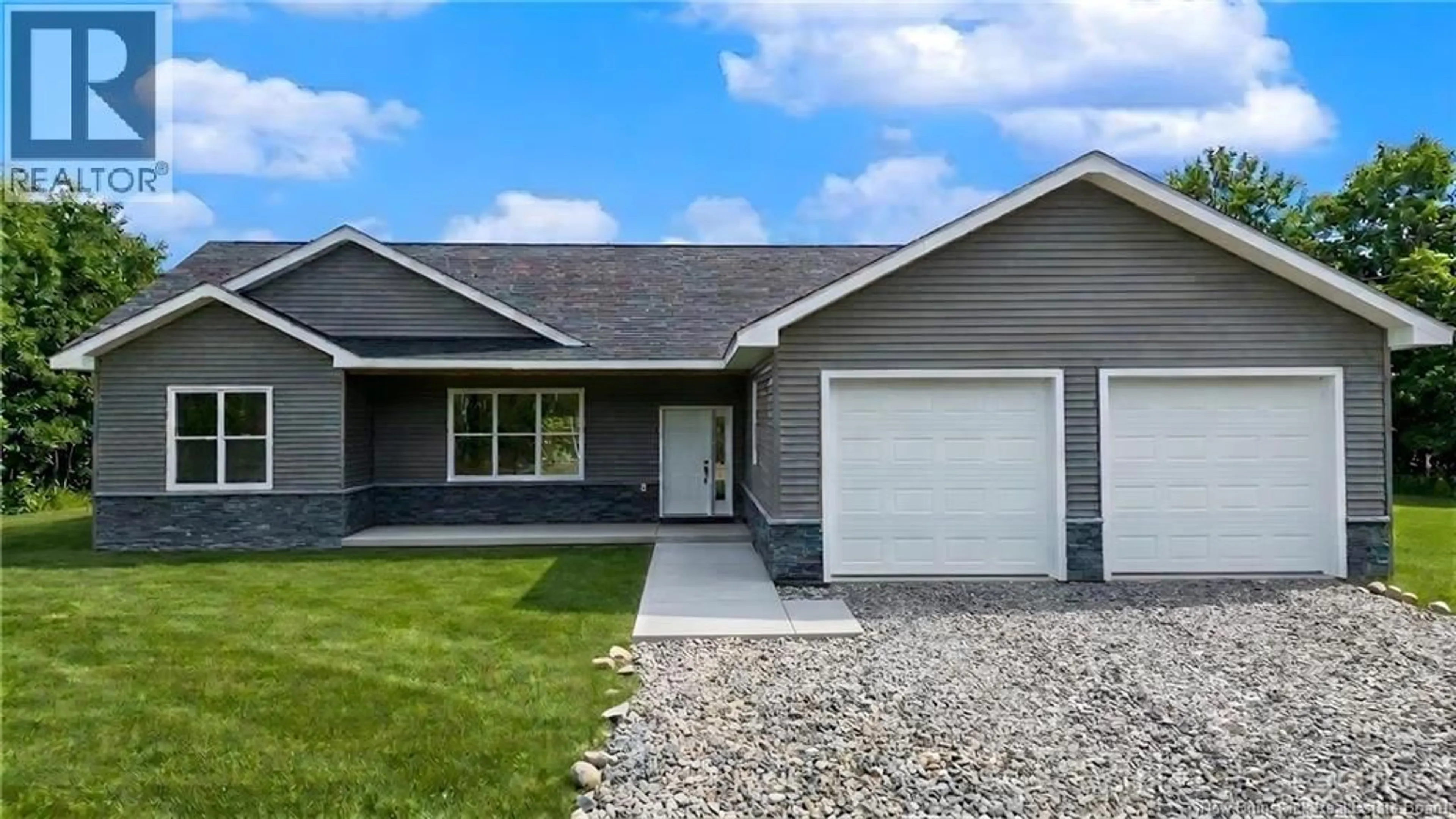 Home with vinyl exterior material, street for 2163 ROUTE 101, Nasonworth New Brunswick E3B7V1