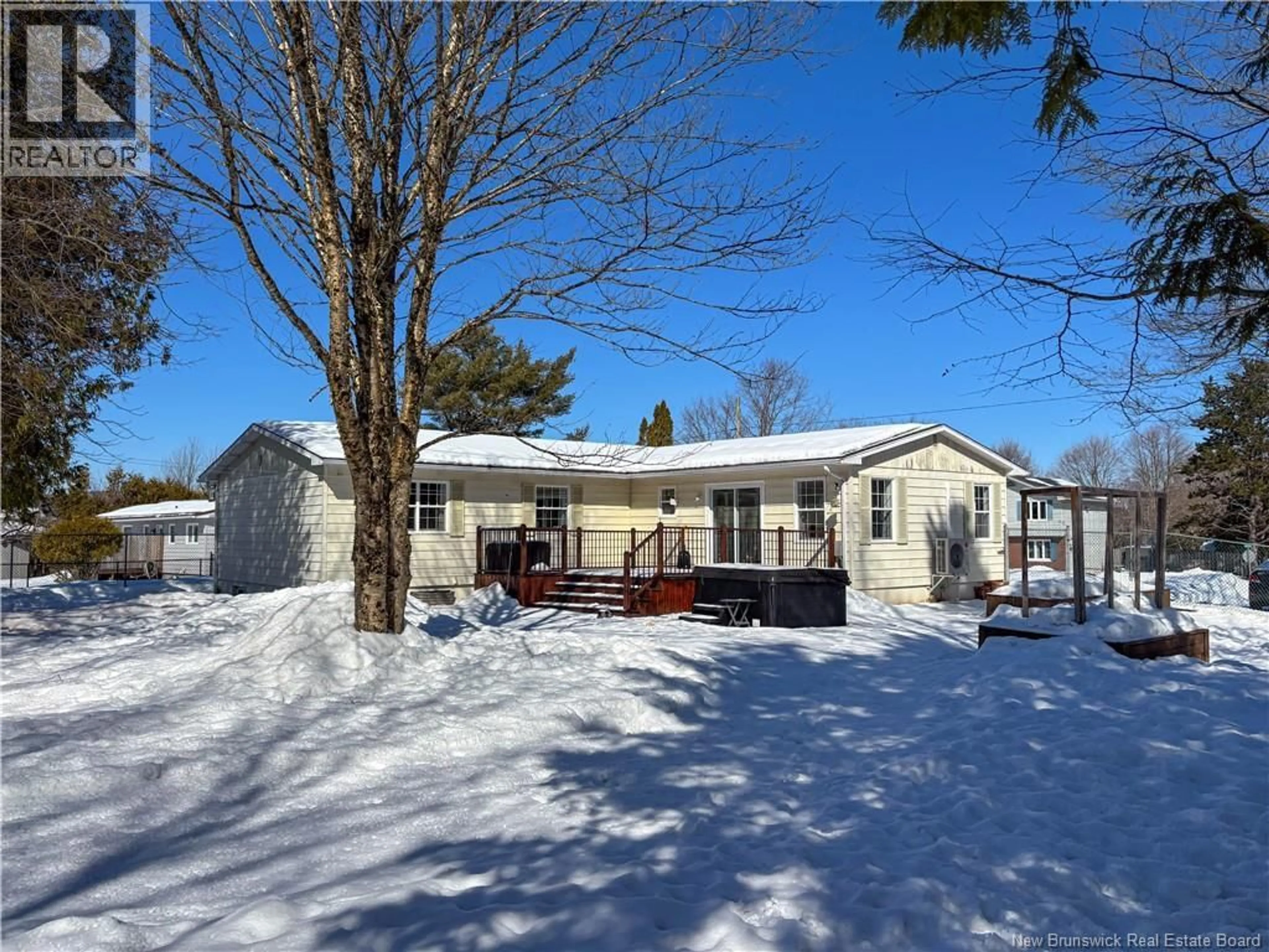 A pic from outside/outdoor area/front of a property/back of a property/a pic from drone, street for 119 ROBIN HOOD LANE, Quispamsis New Brunswick E2E1G2