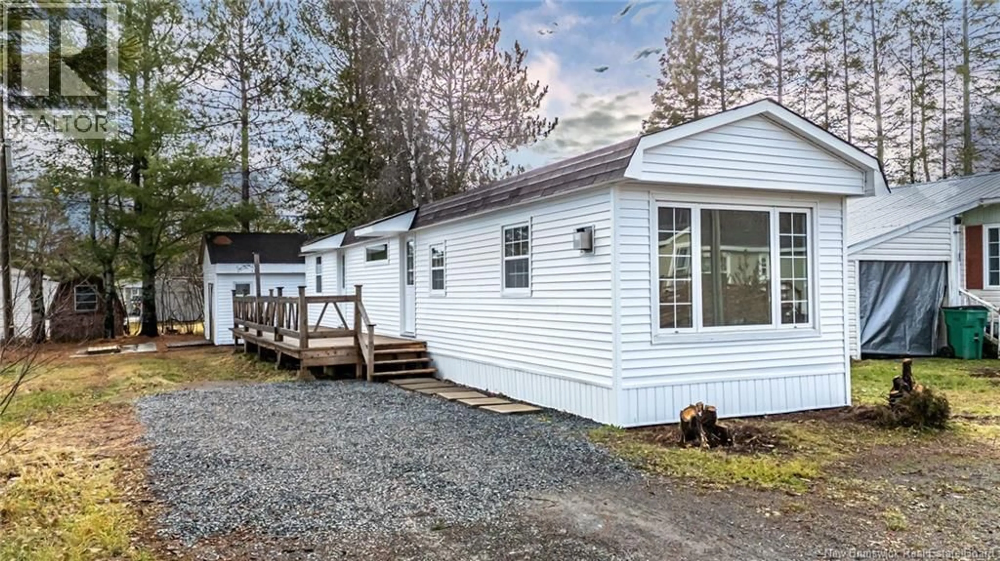 Home with vinyl exterior material, unknown for 184 MOORE STREET, Lincoln New Brunswick E3B8L8