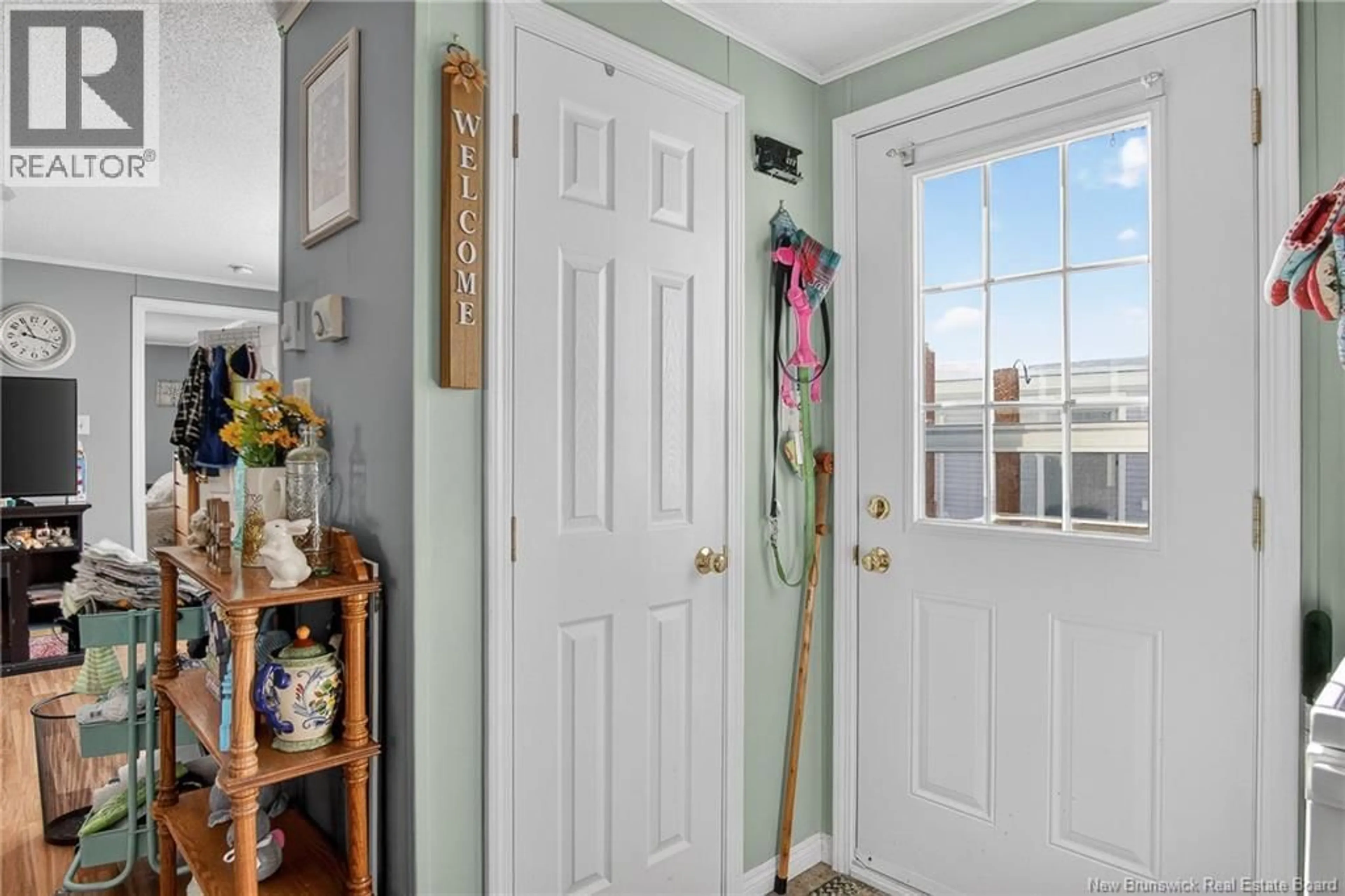 Indoor entryway for 27 REX HURLEY BOULEVARD, Saint John New Brunswick E2H0B6