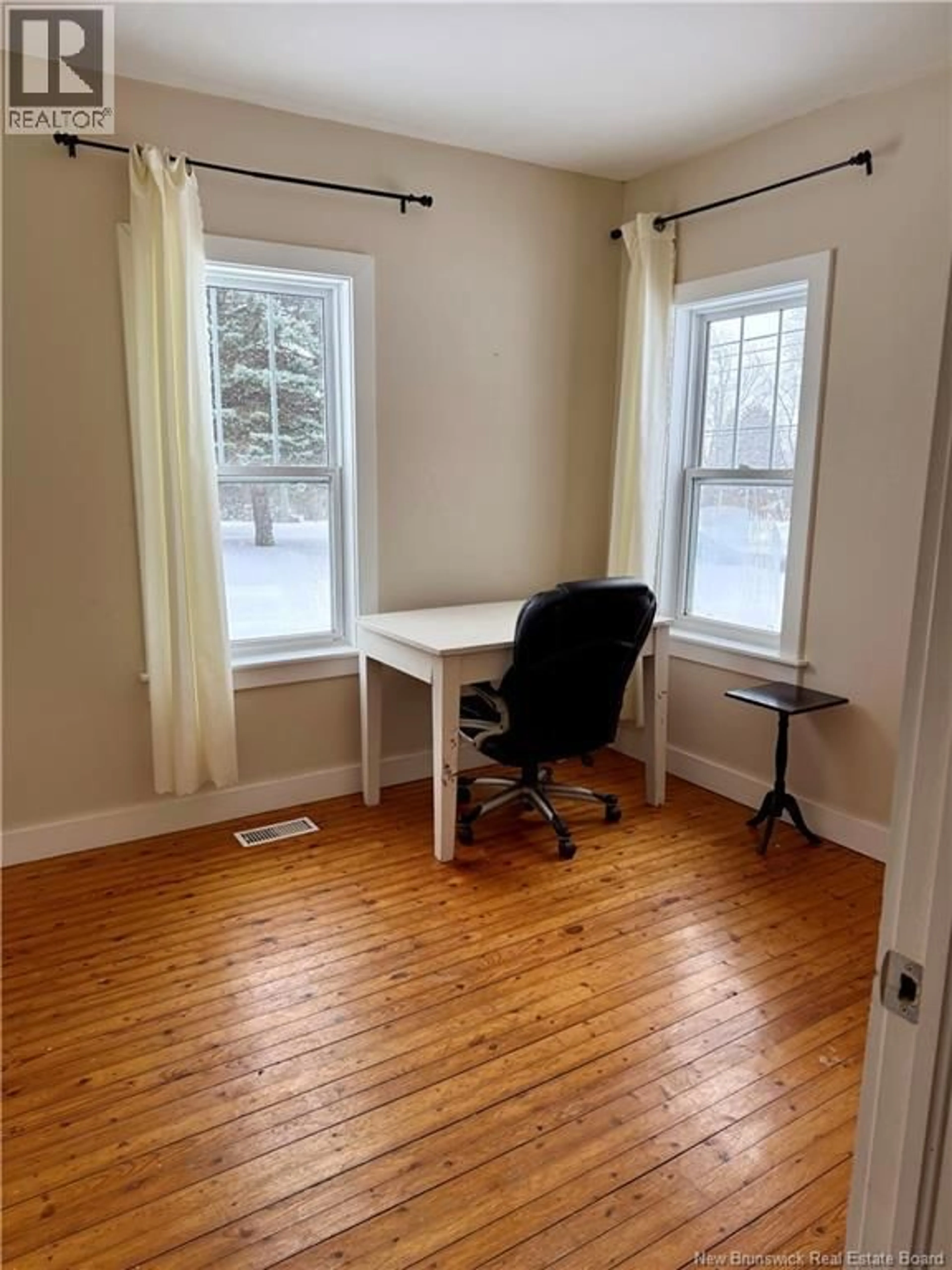 A pic of a room for 10629 RUE PRINCIPALE, Saint-Louis-De-Kent New Brunswick E4X1G1