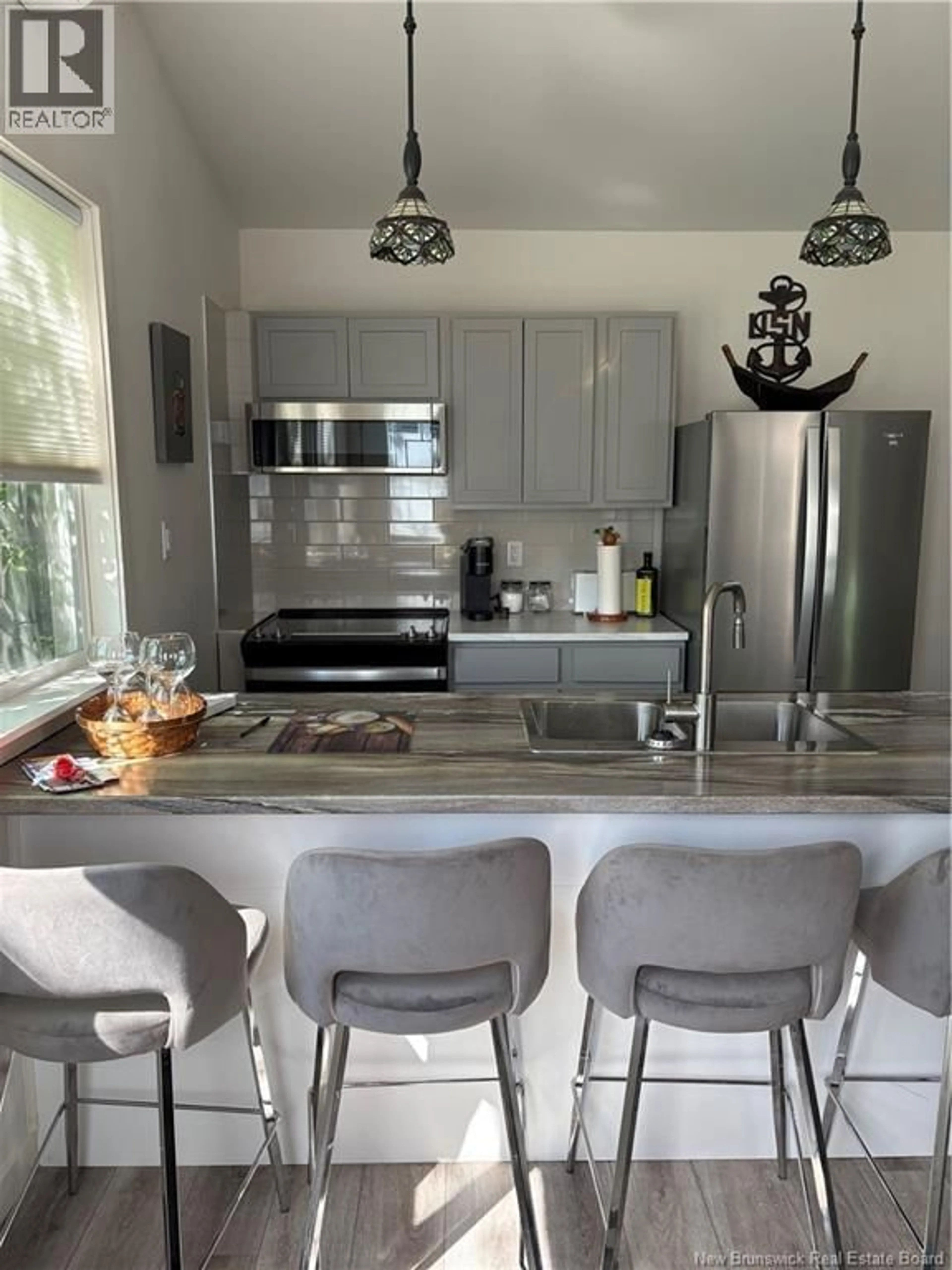 Open concept kitchen, unknown for 29 RAILWAY AVENUE, Pointe-Du-Chêne New Brunswick E4P2W6