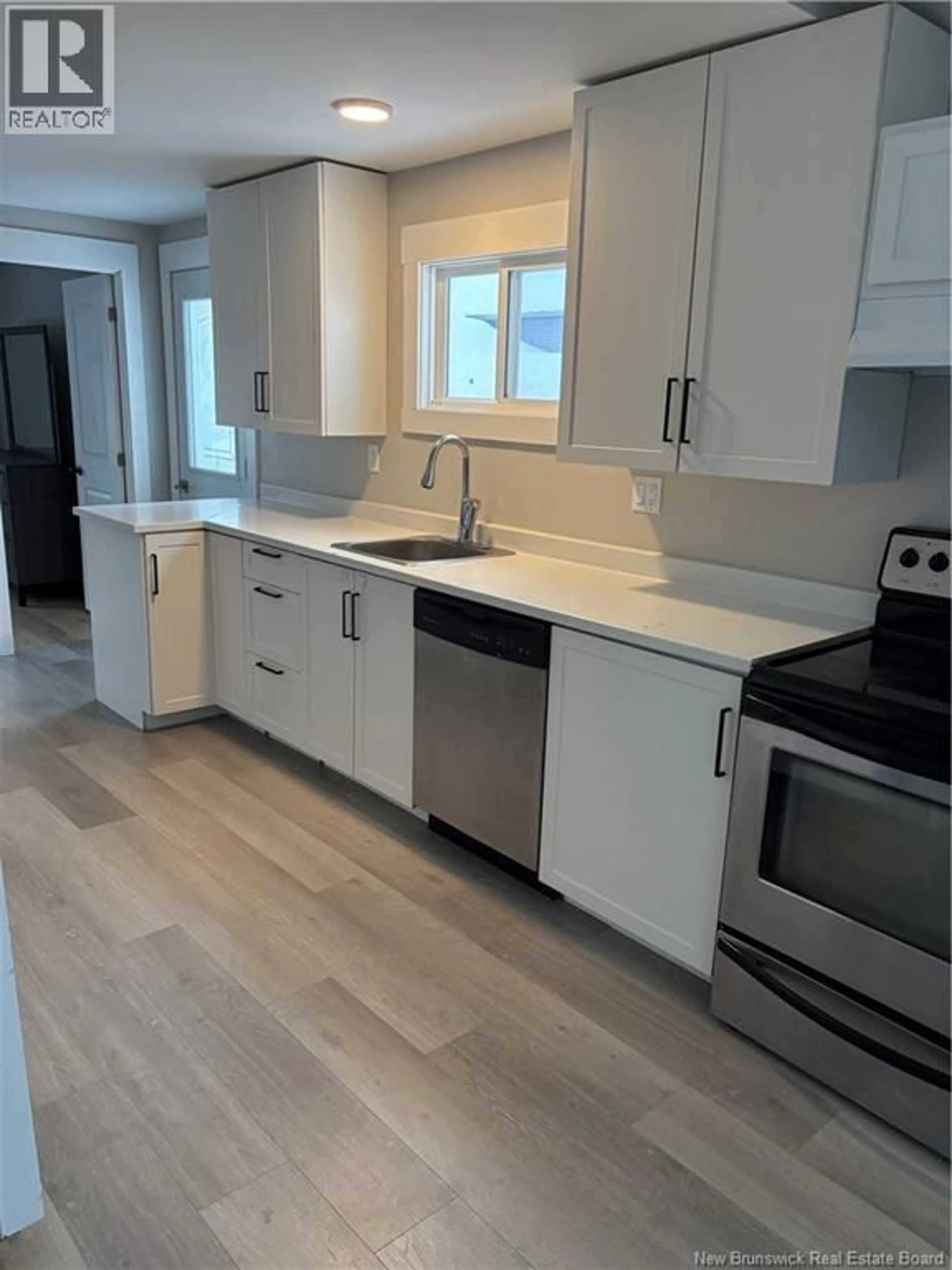 Open concept kitchen, unknown for 29 RAILWAY AVENUE, Pointe-Du-Chêne New Brunswick E4P2W6
