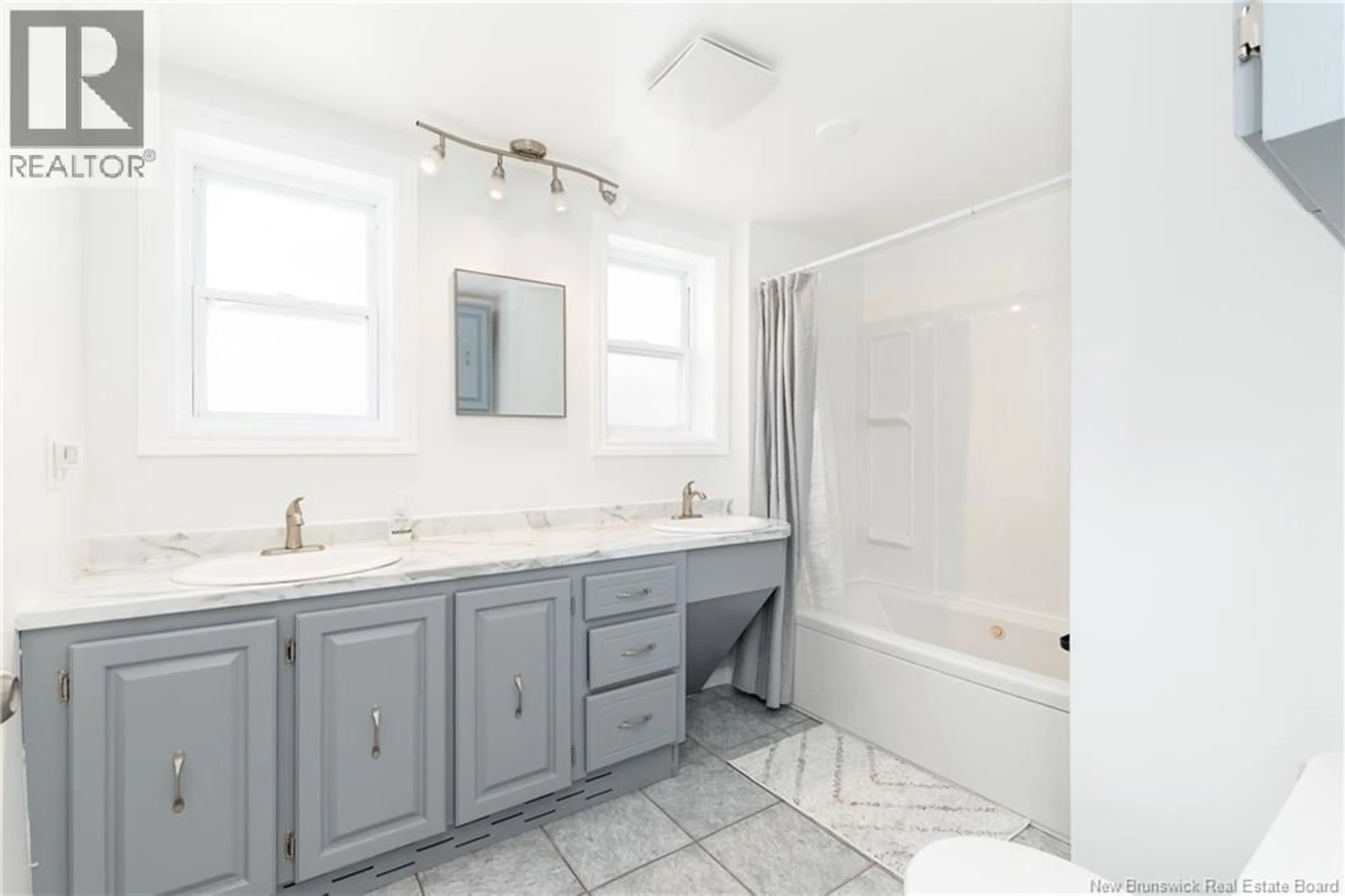 Standard bathroom, ceramic/tile floor for 2000 AMIRAULT STREET, Dieppe New Brunswick E1A7K1