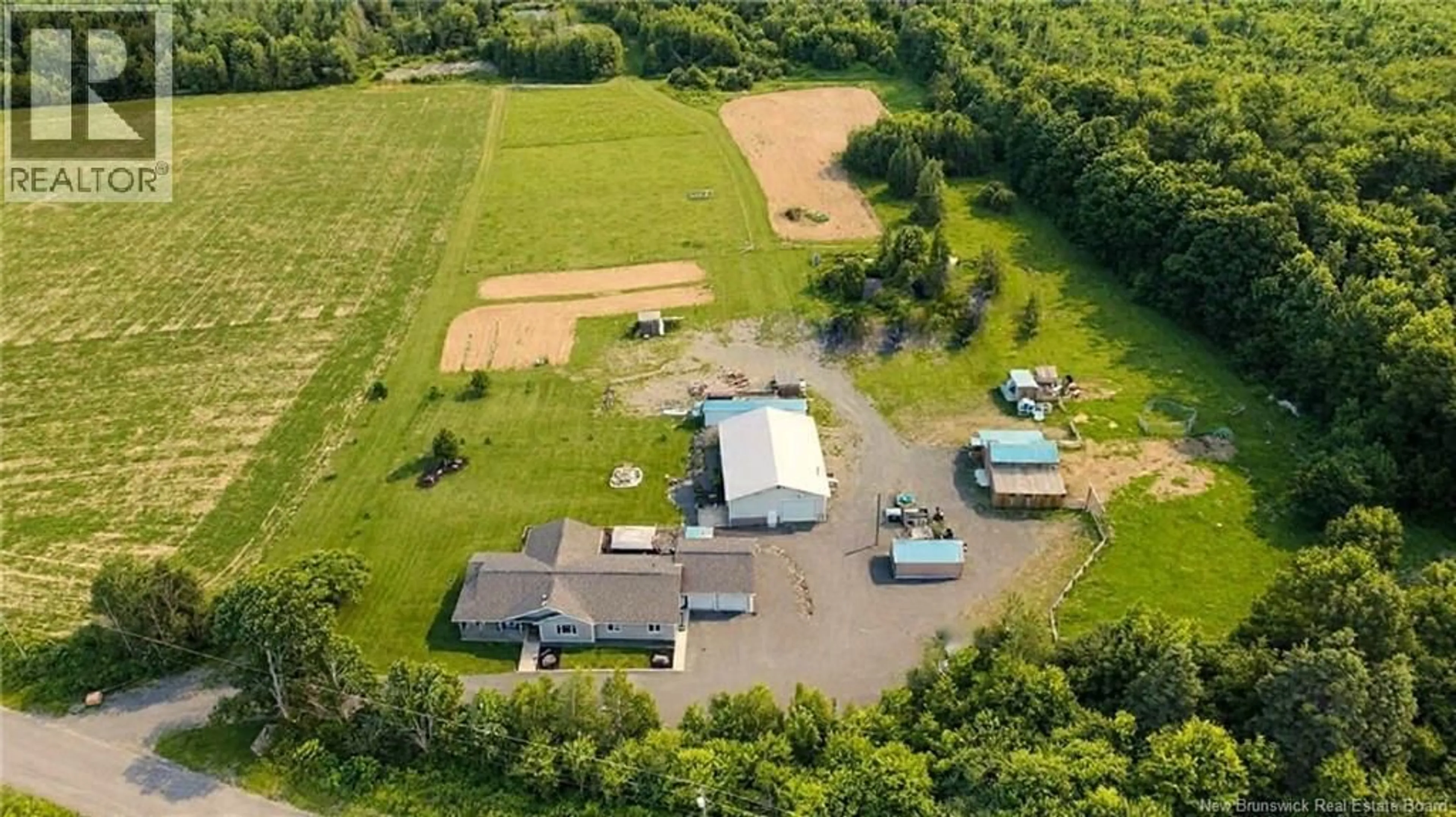 A pic from outside/outdoor area/front of a property/back of a property/a pic from drone, building for 245 HUNTER ROAD, Oakland New Brunswick E7L3X8