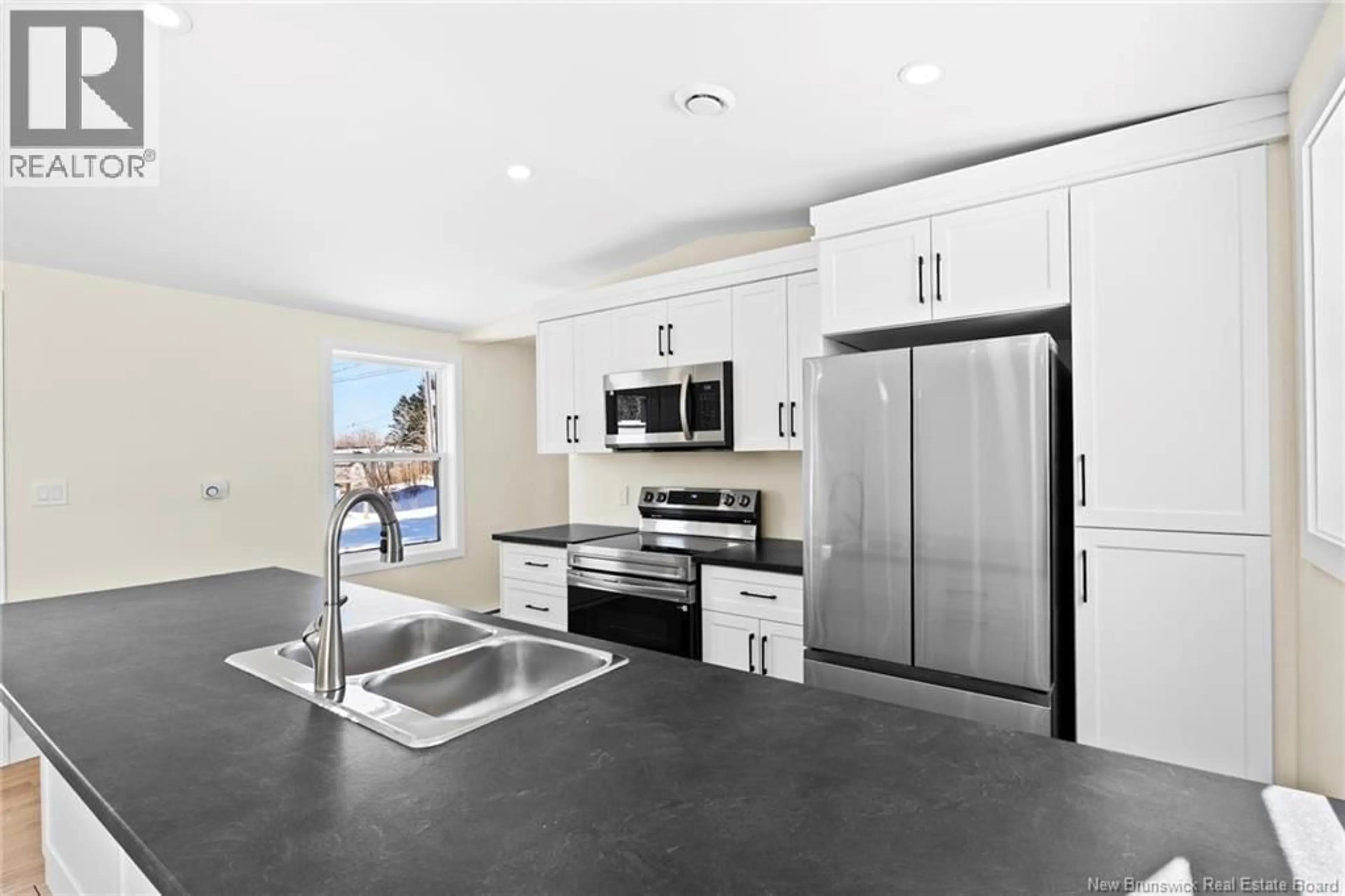 Open concept kitchen, ceramic/tile floor for 81 EVERGREEN, Fredericton New Brunswick E3B6N1