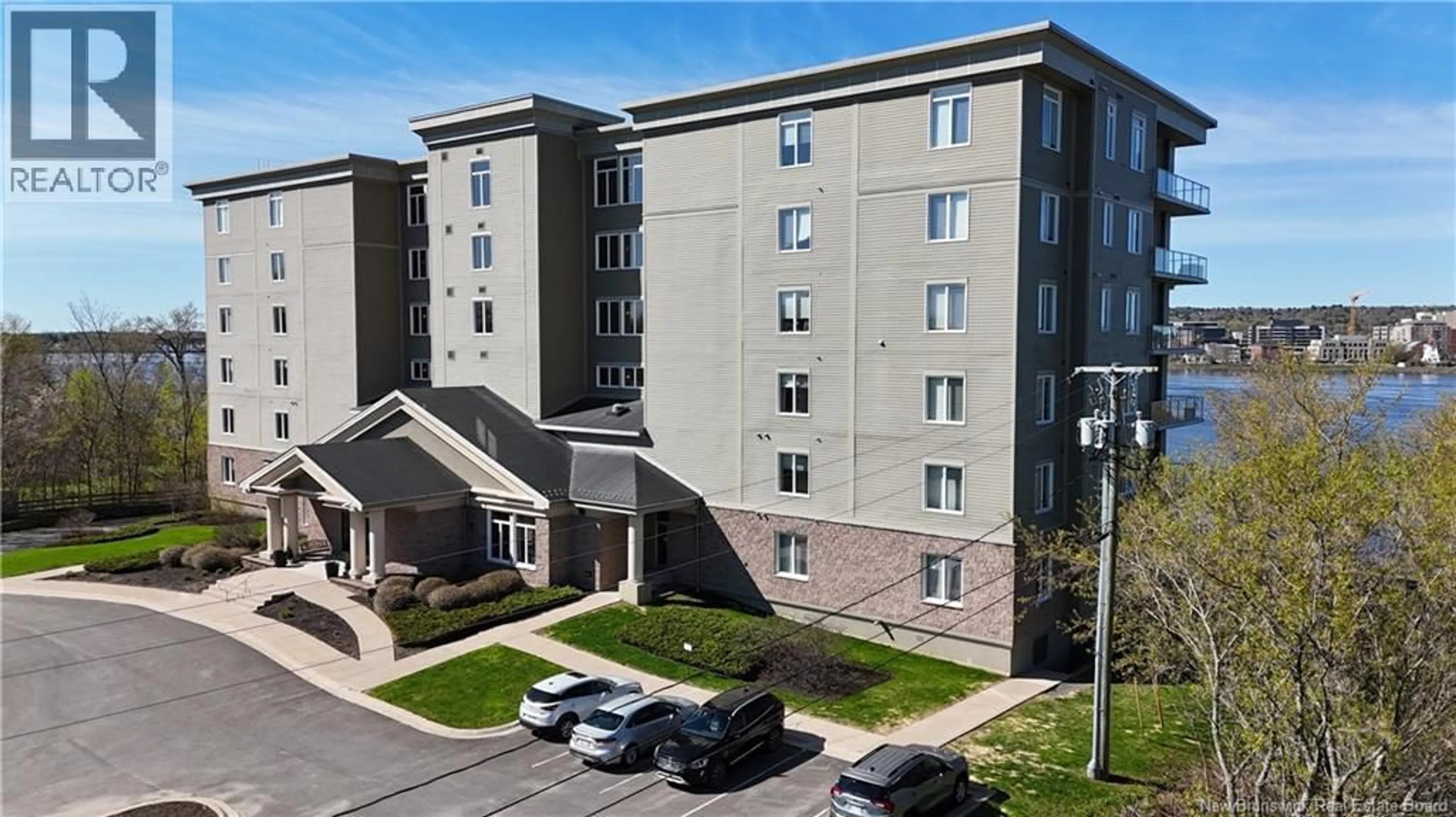 A pic from outside/outdoor area/front of a property/back of a property/a pic from drone, building for 104 - 1 SOUTHVIEW LANE, Fredericton New Brunswick E3A5V3