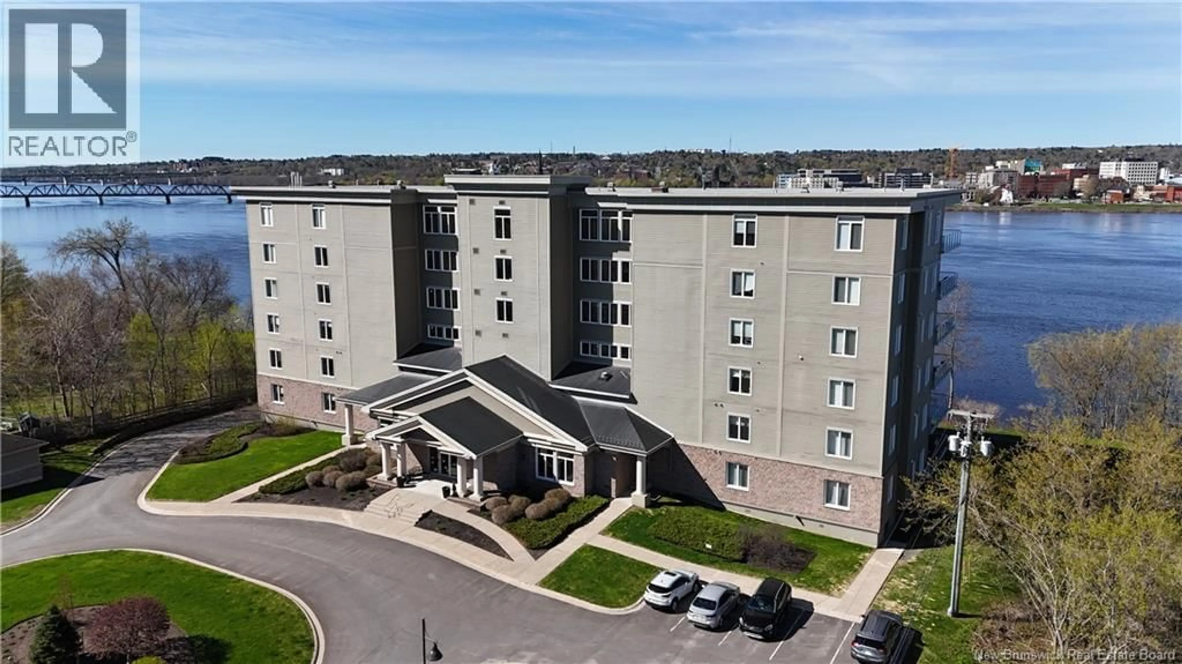 A pic from outside/outdoor area/front of a property/back of a property/a pic from drone, building for 104 - 1 SOUTHVIEW LANE, Fredericton New Brunswick E3A5V3