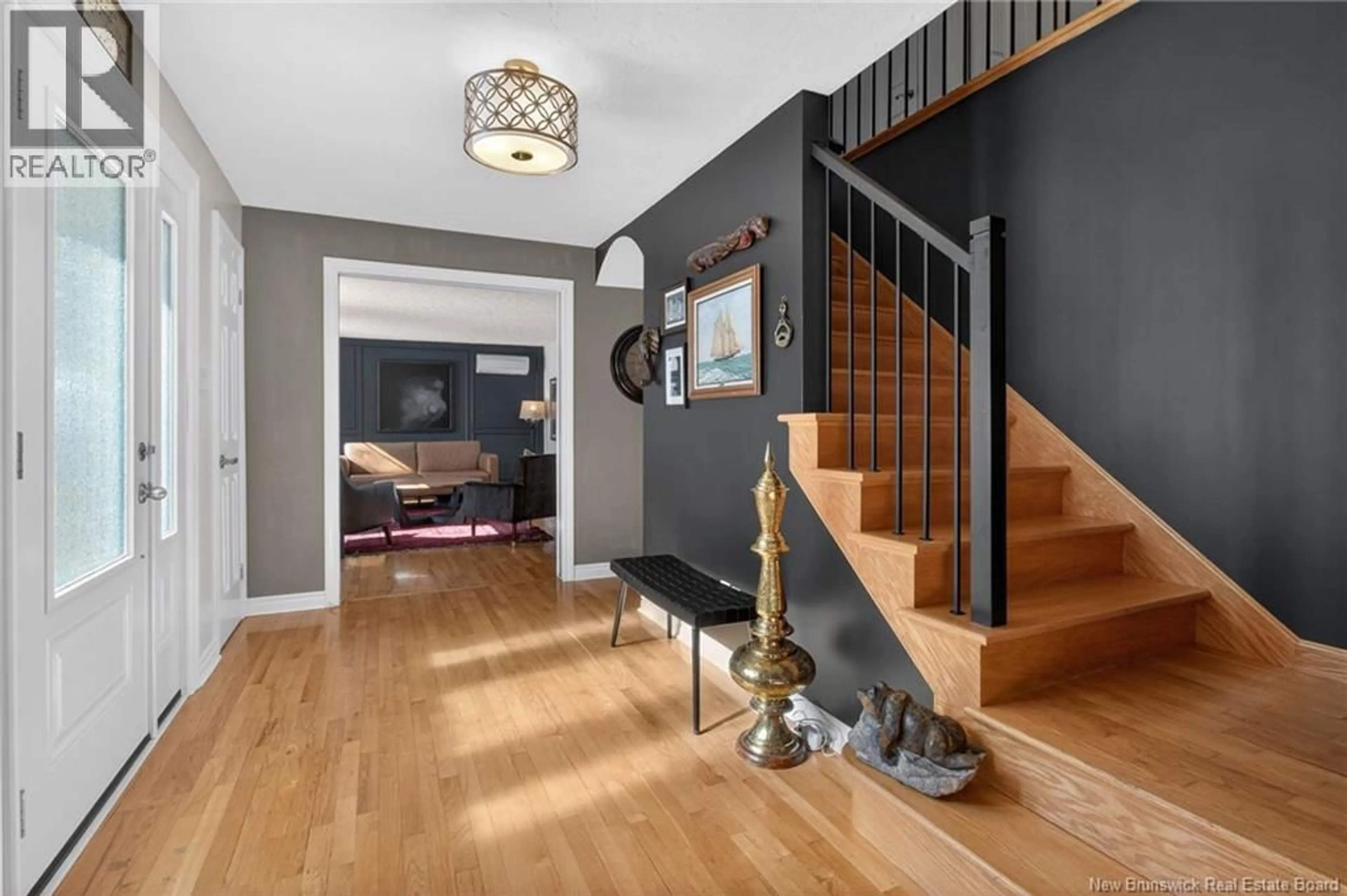 Indoor entryway for 105 REDWOOD DRIVE, Moncton New Brunswick E1G1W8