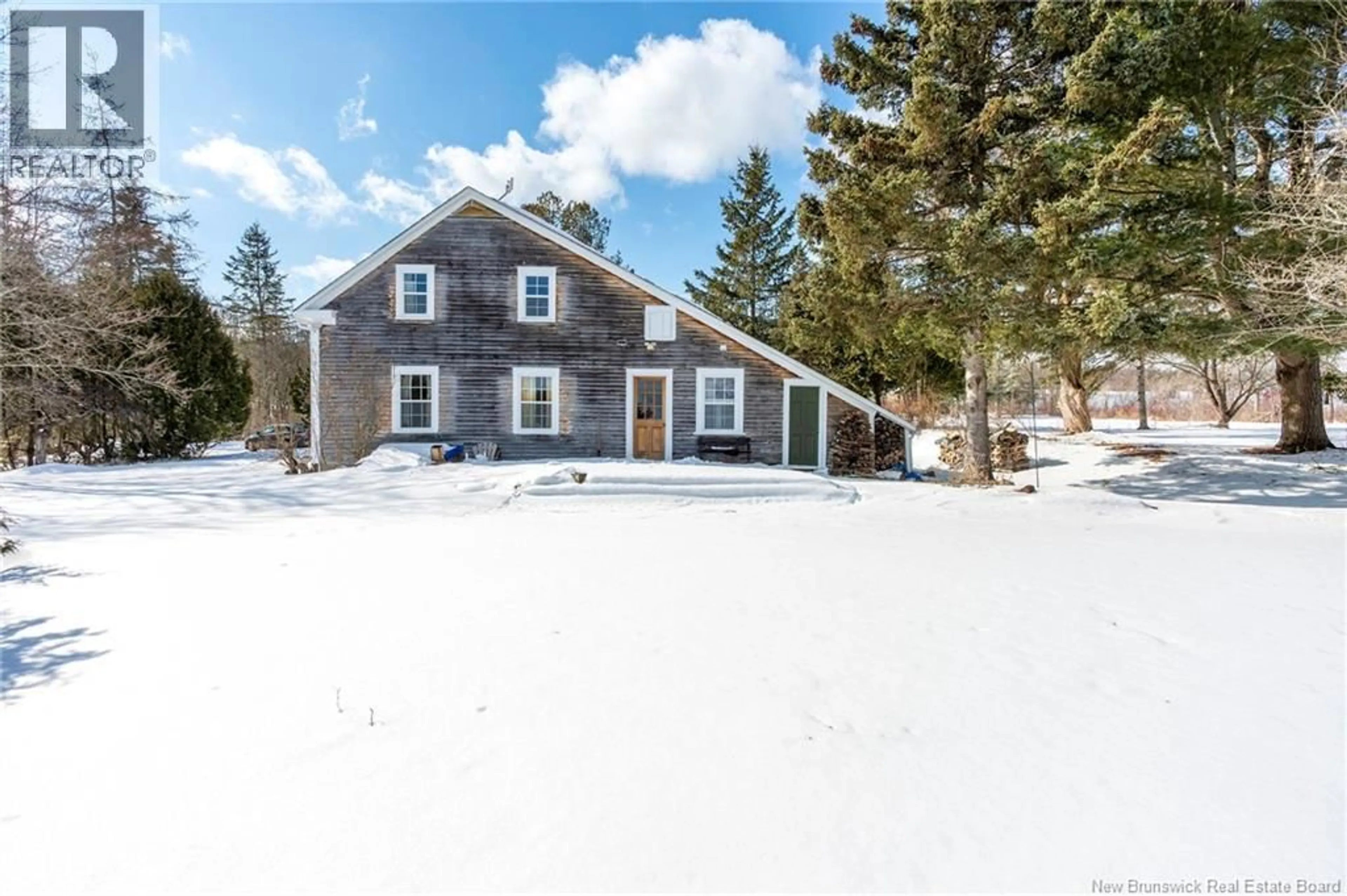 A pic from outside/outdoor area/front of a property/back of a property/a pic from drone, unknown for 4683 ROUTE 102, Queenstown New Brunswick E5M2A1