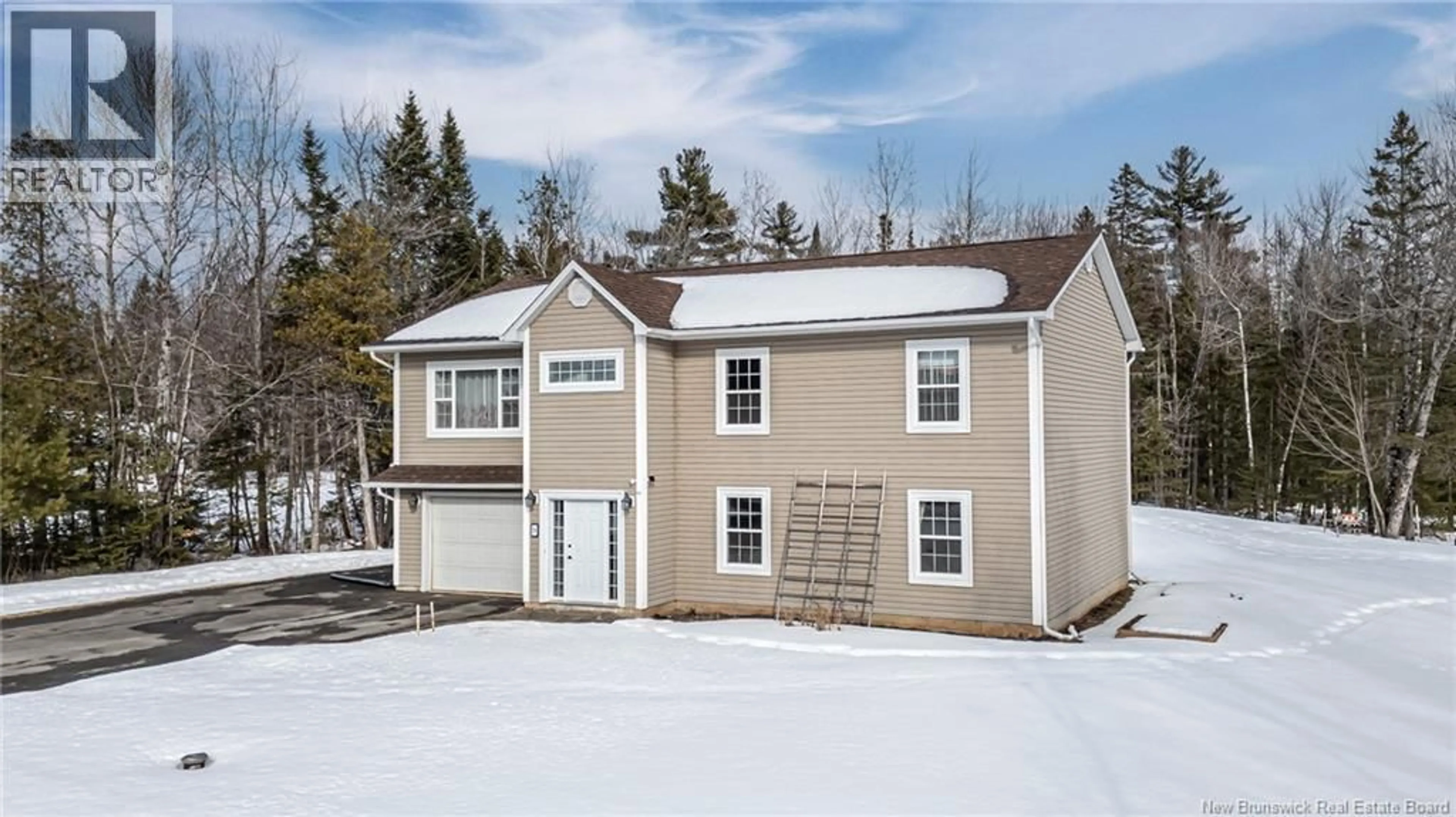 Home with vinyl exterior material, unknown for 70 BROOKDALE DRIVE, Hanwell New Brunswick E3C1M5