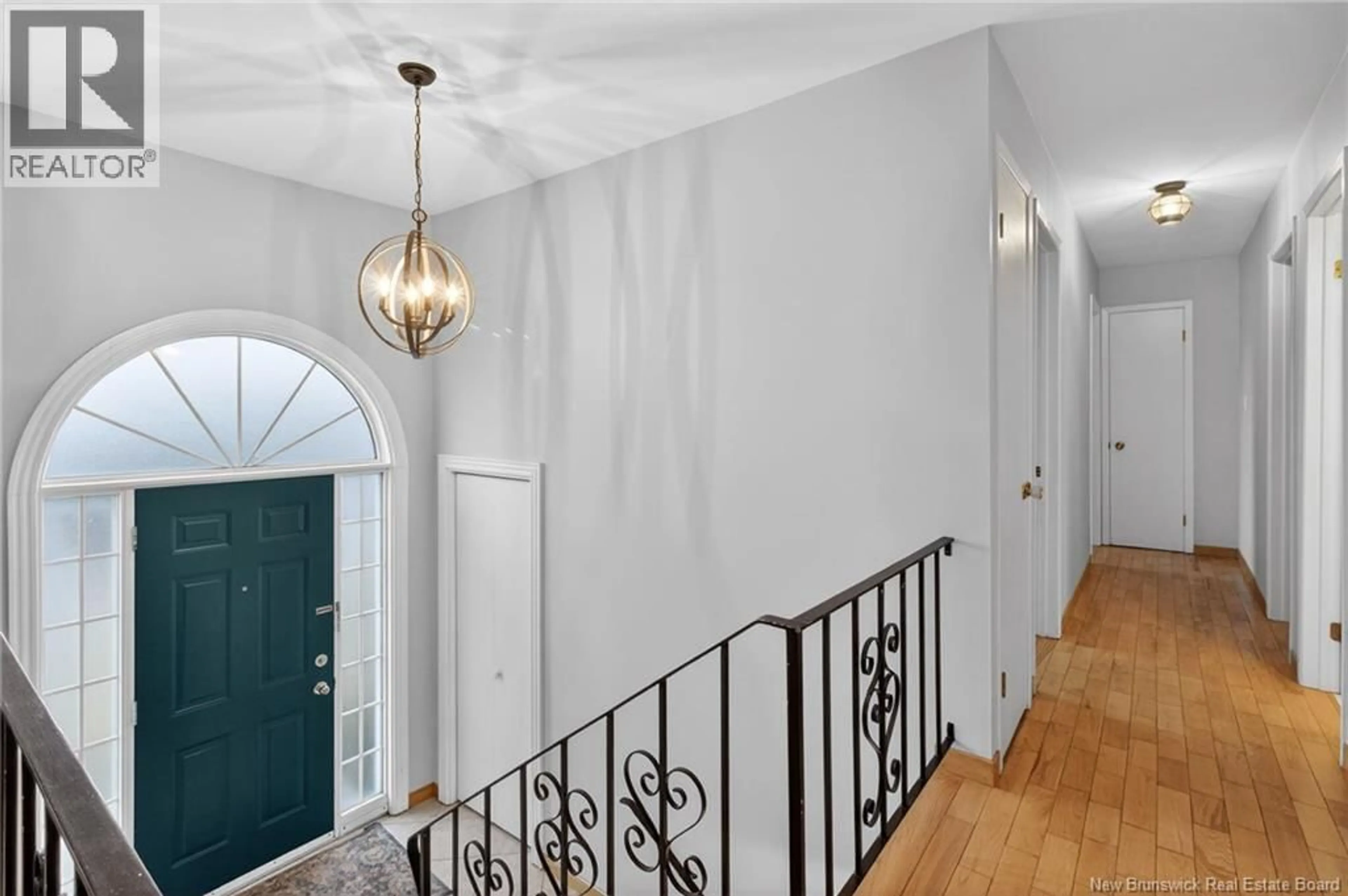 Indoor foyer for 69 PASADENA DRIVE, Moncton New Brunswick E1G1H7