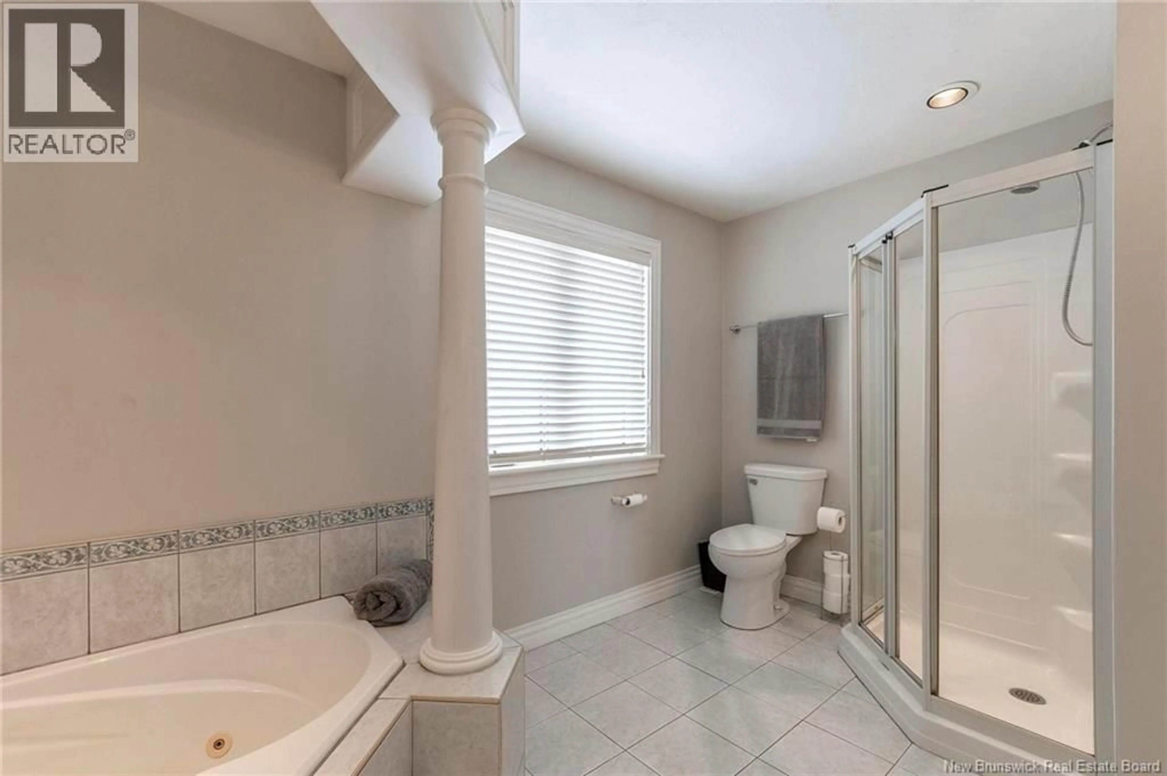 Standard bathroom, ceramic/tile floor for 32 VANESSA COURT, Riverview New Brunswick E1B4W7