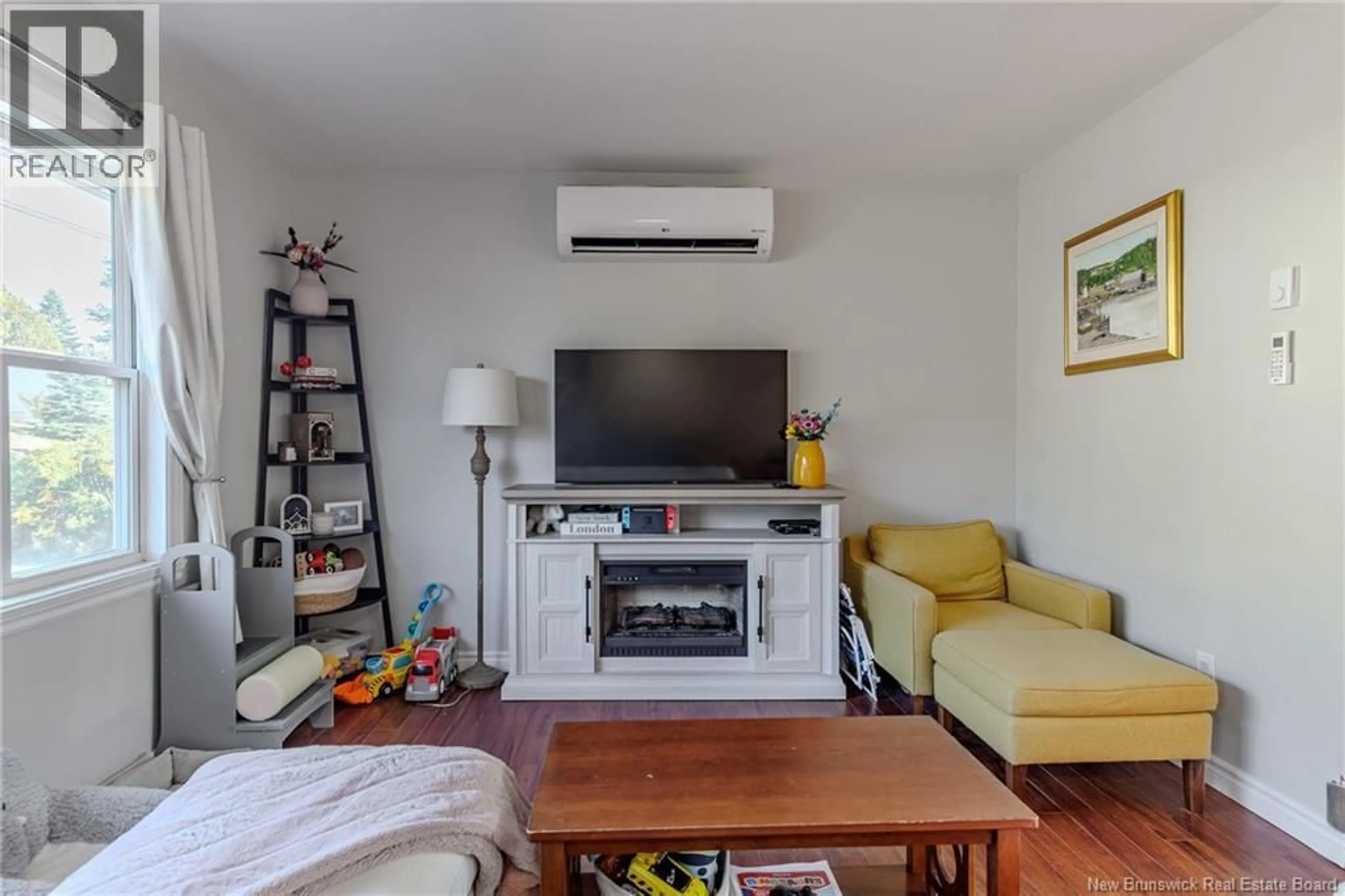 Living room with furniture, unknown for 11 BRAEMAR DRIVE, Saint John New Brunswick E2J2T5