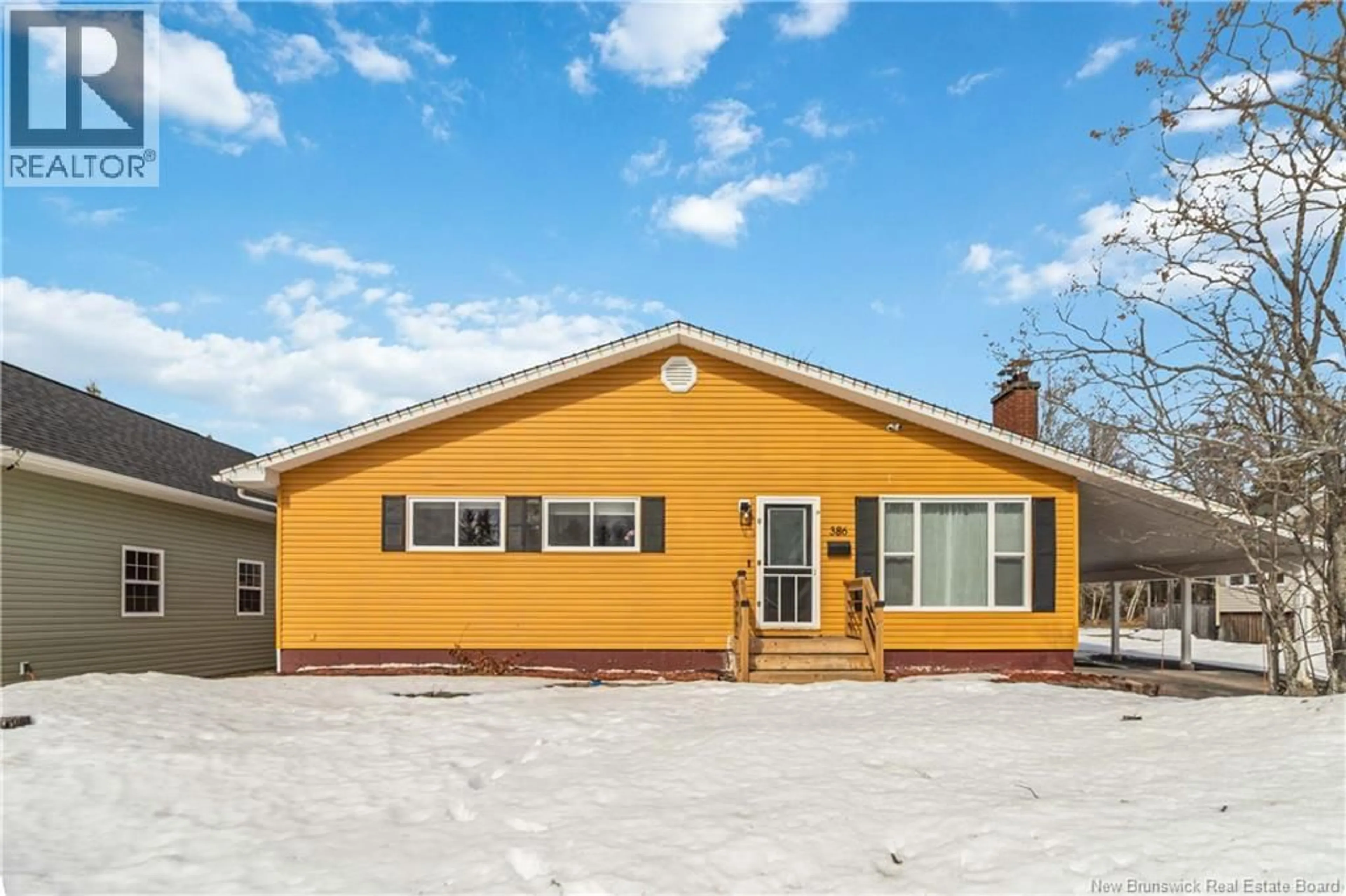 Home with vinyl exterior material, building for 386 AVANT GARDE STREET, Dieppe New Brunswick E1A5E7