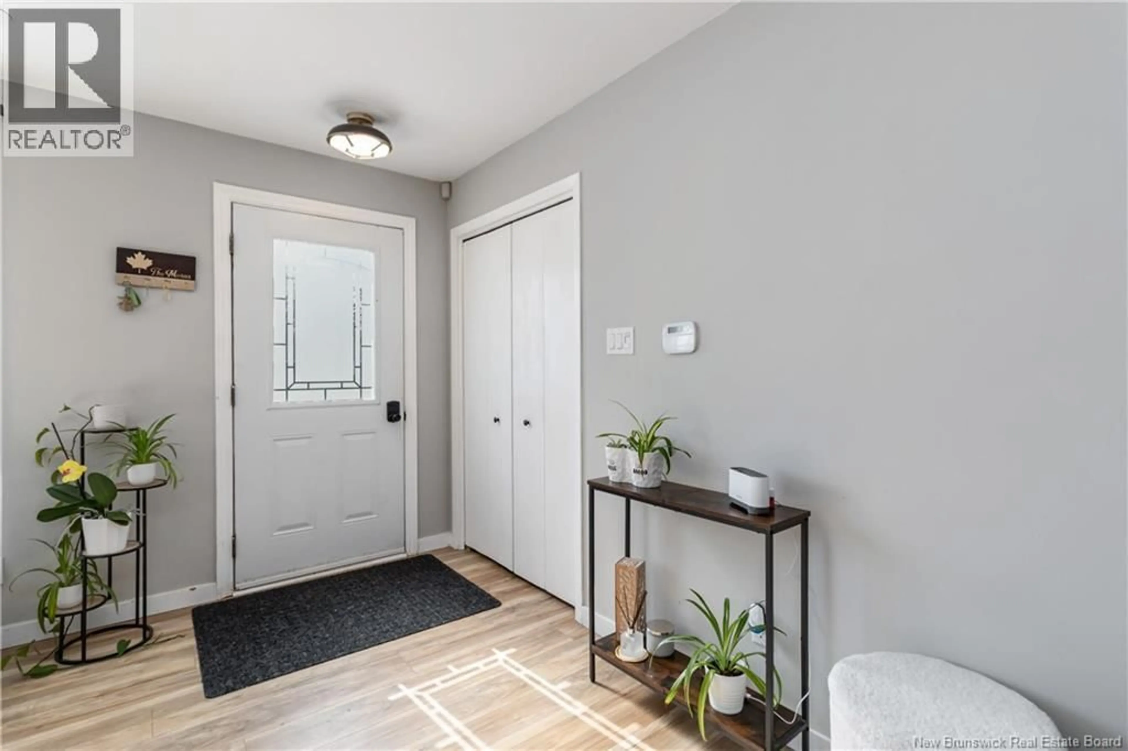 Indoor entryway for 386 AVANT GARDE STREET, Dieppe New Brunswick E1A5E7
