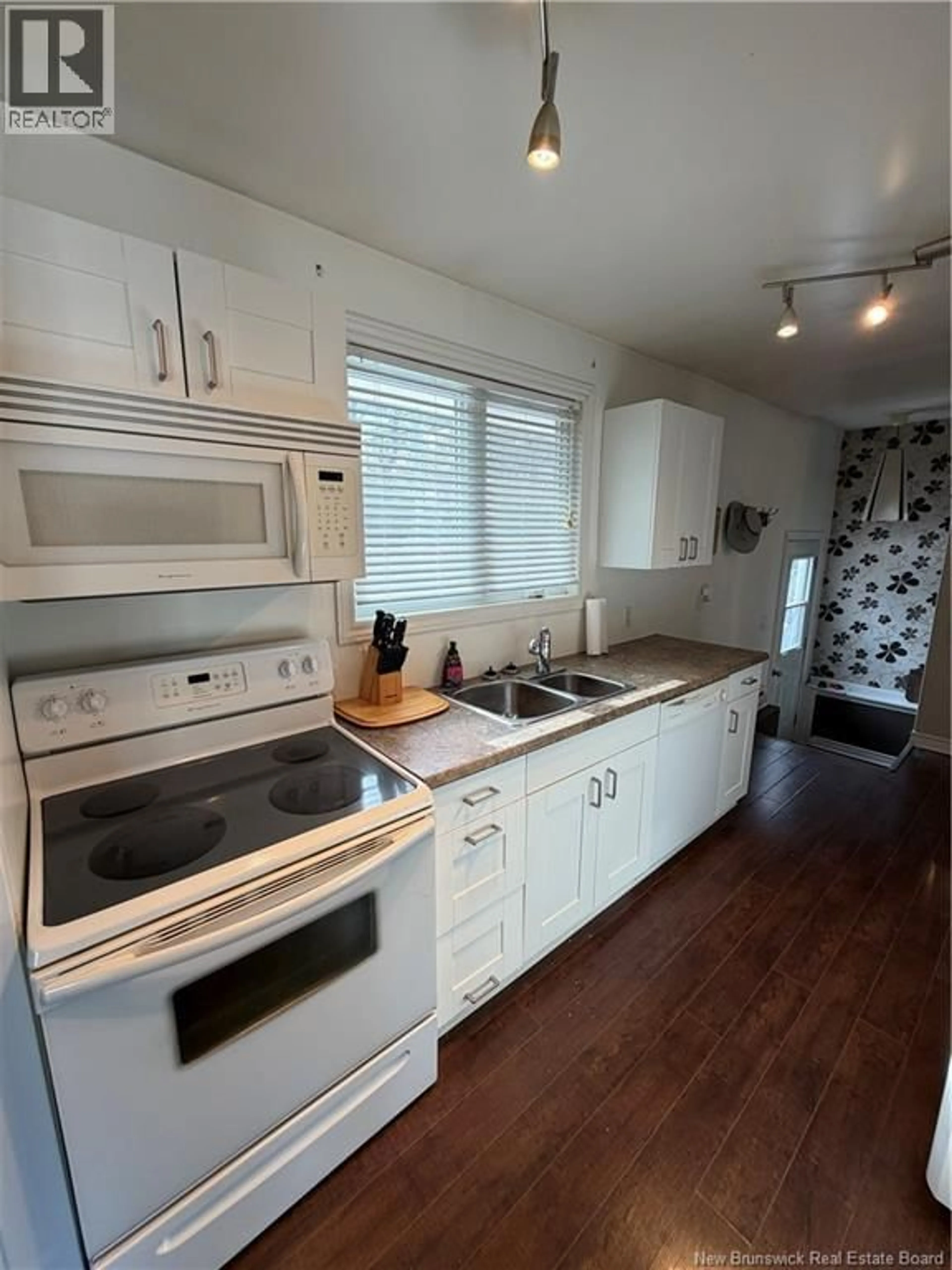 Standard kitchen, unknown for 319 MCKAY STREET, Miramichi New Brunswick E1V2C2