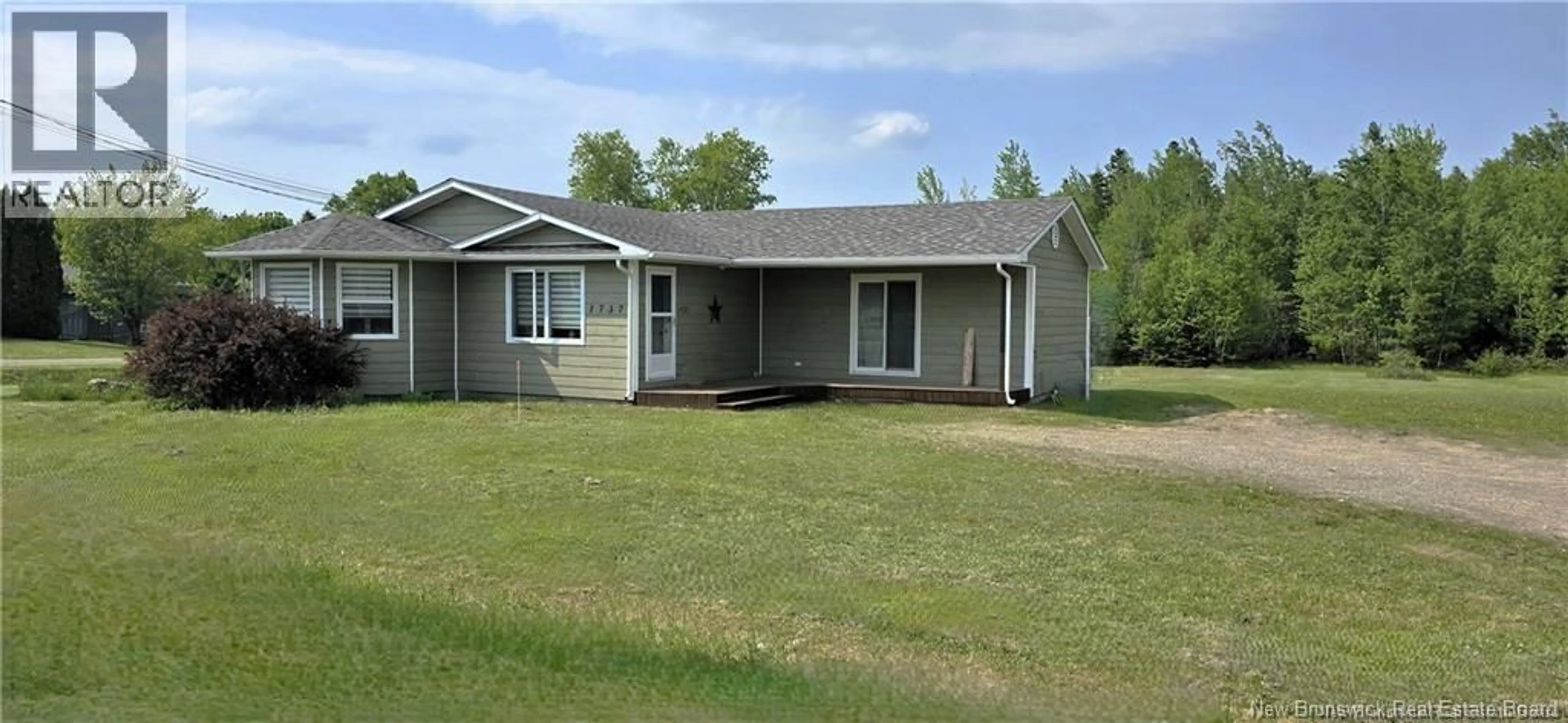 Home with vinyl exterior material, building for 1737 ROUTE 355, Sainte Rose New Brunswick E1X2W5