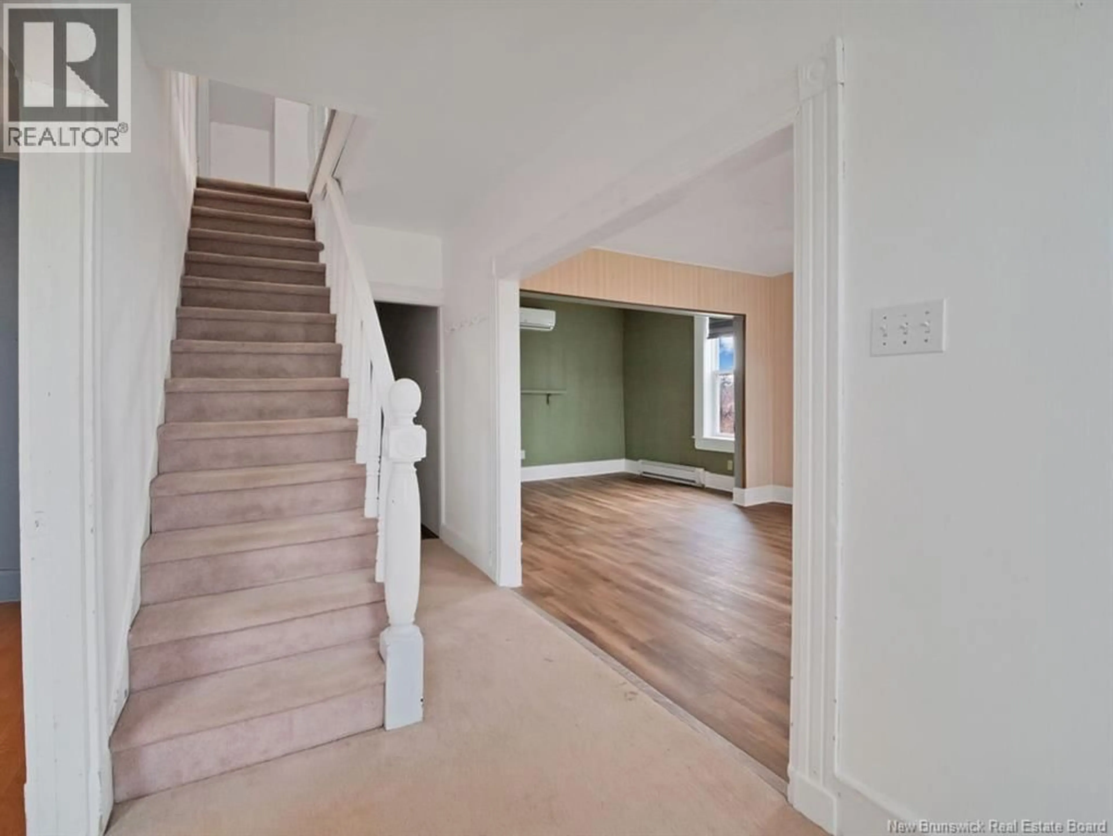 Indoor foyer for 26 MEMEL ROAD, Hopewell Hill New Brunswick E4H3L2