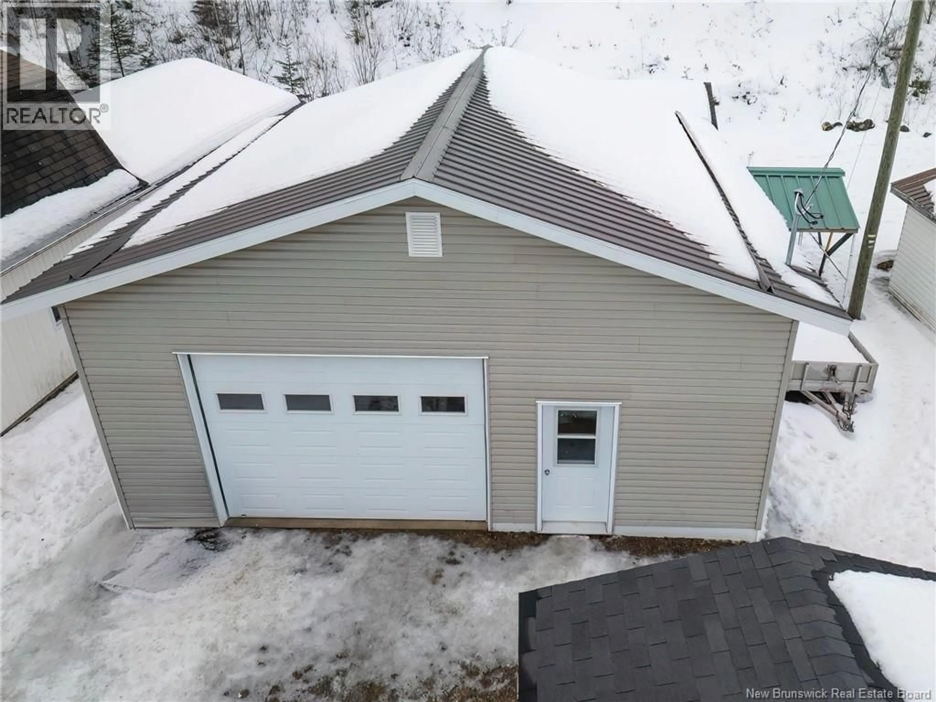 Indoor garage for 16 GRENIER STREET, Saint-André New Brunswick E3Y3B1