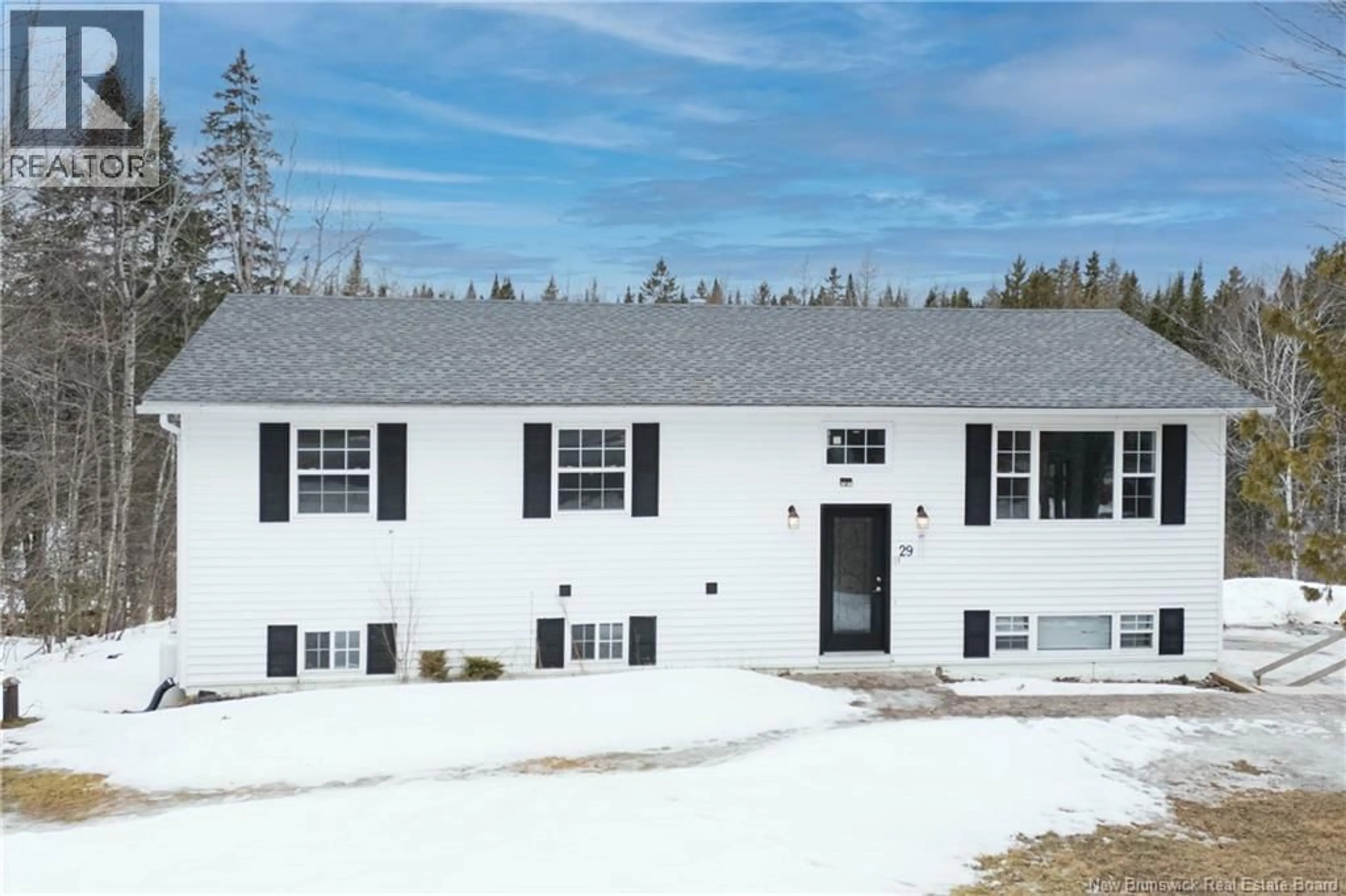 Home with vinyl exterior material, unknown for 29 MARLOW ROAD, Hanwell New Brunswick E3C1M8