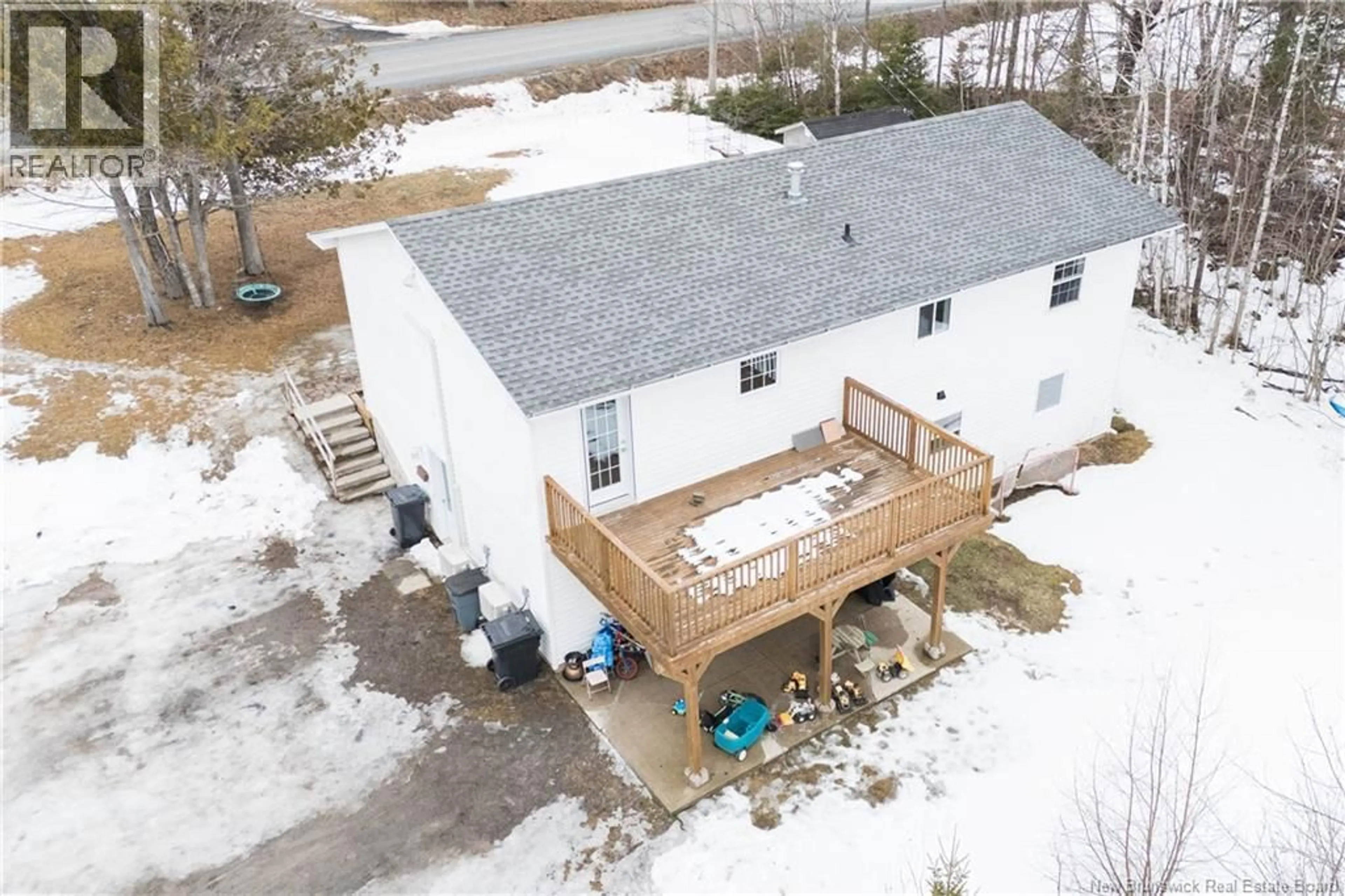 A pic from outside/outdoor area/front of a property/back of a property/a pic from drone, building for 29 MARLOW ROAD, Hanwell New Brunswick E3C1M8