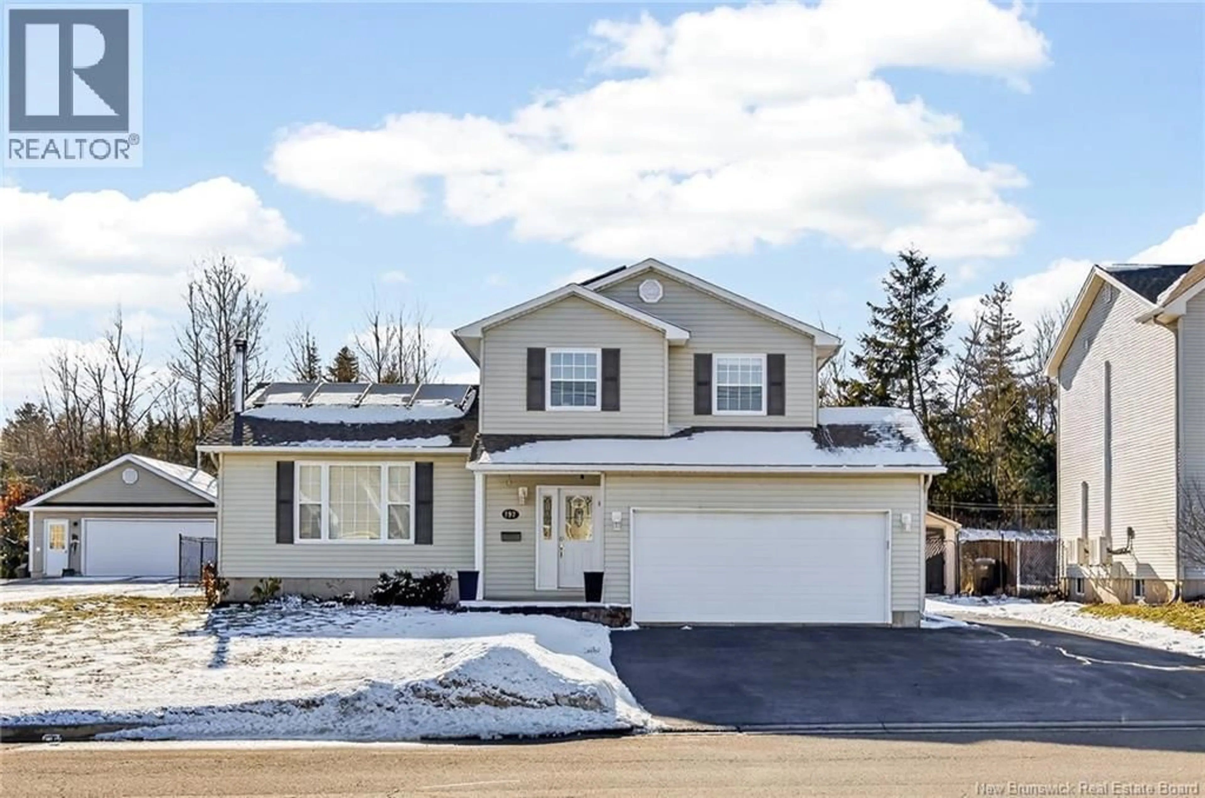 Home with vinyl exterior material, street for 292 WORTHINGTON AVENUE, Moncton New Brunswick E1C0B7