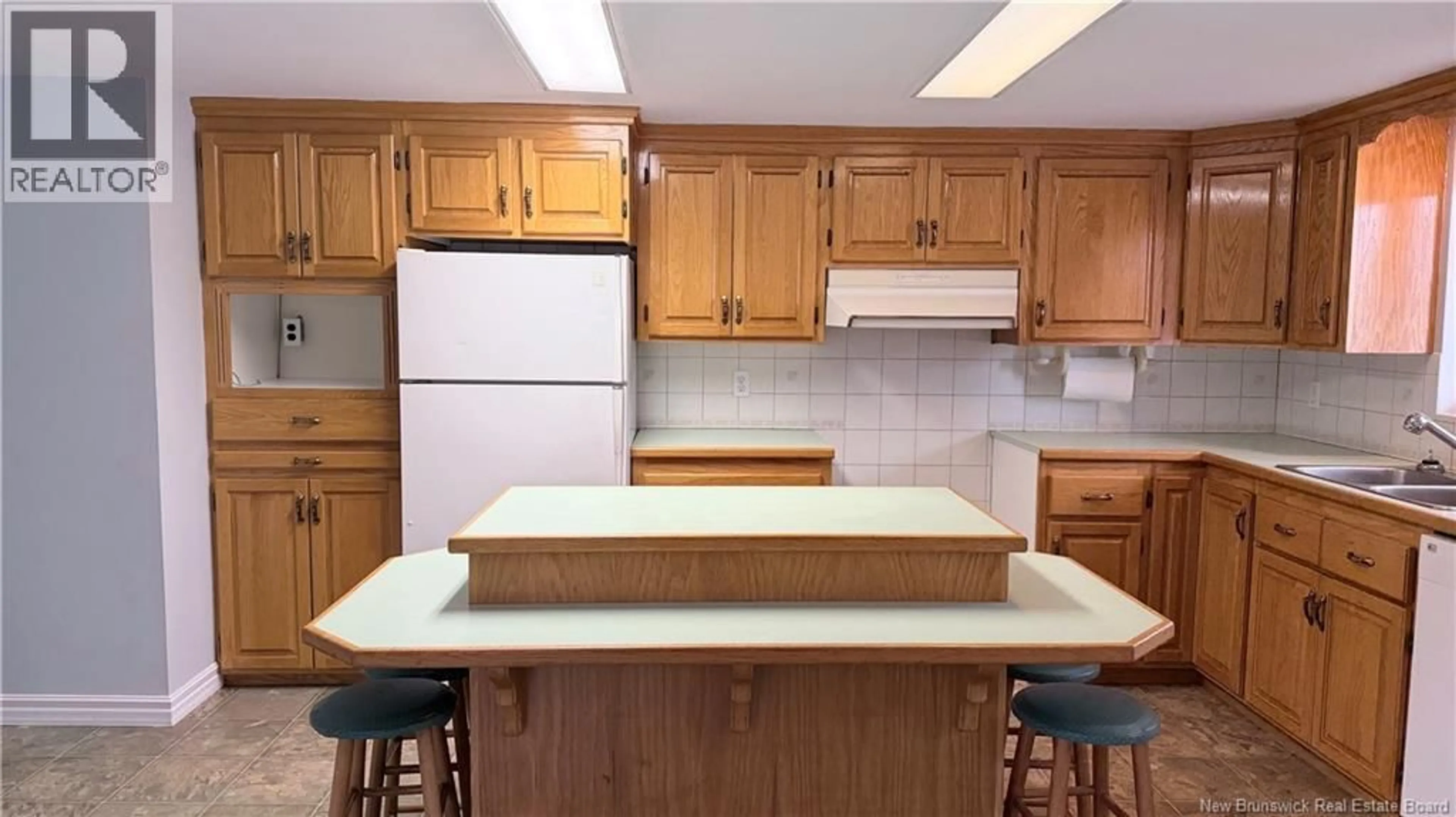 Standard kitchen, unknown for 7 RUE SAINT JOSEPH, Sainte-Anne-De-Madawaska New Brunswick E7E1K6