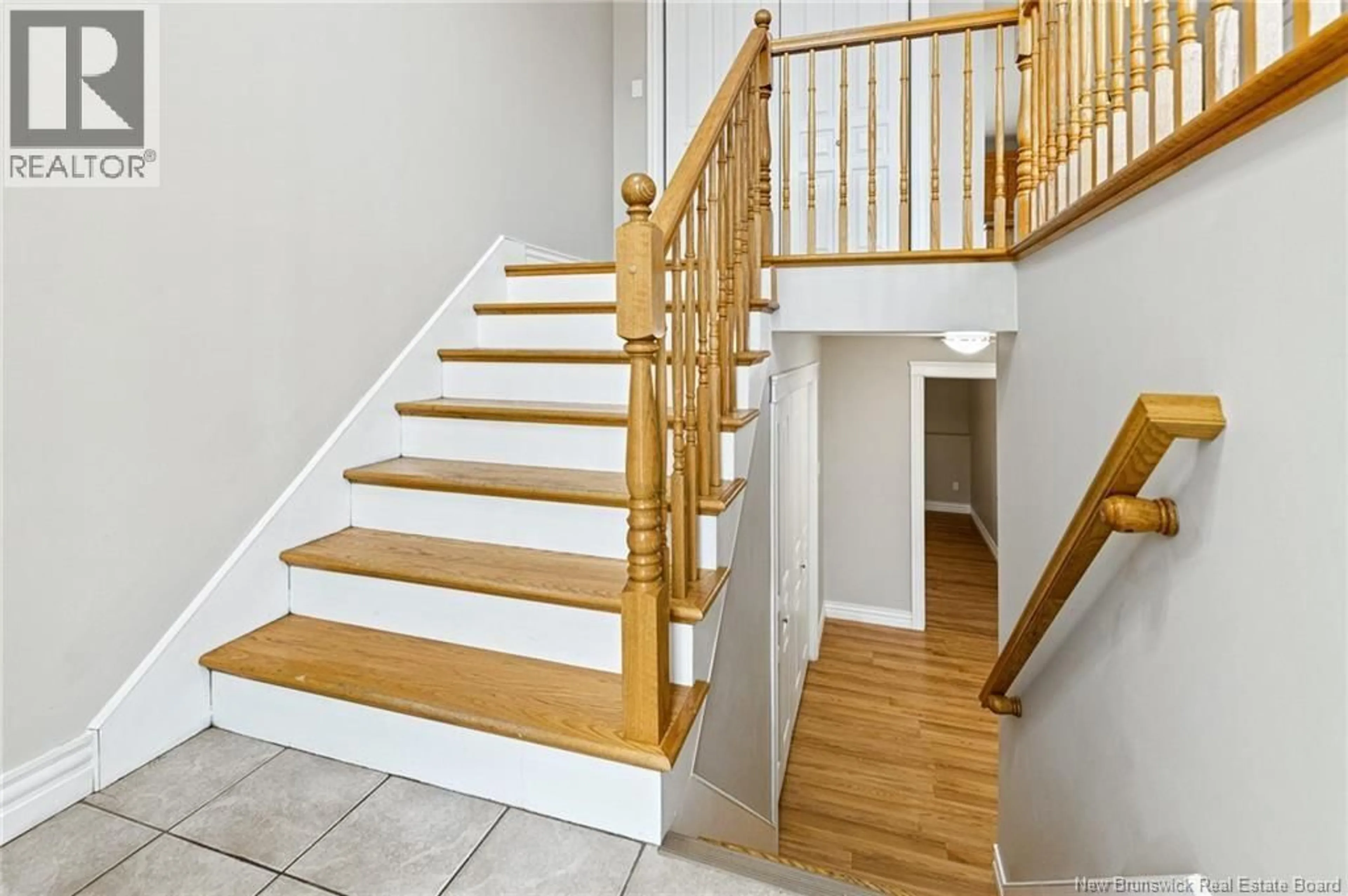 Stairs for 33-35 BARNABY STREET, Moncton New Brunswick E1A4G6