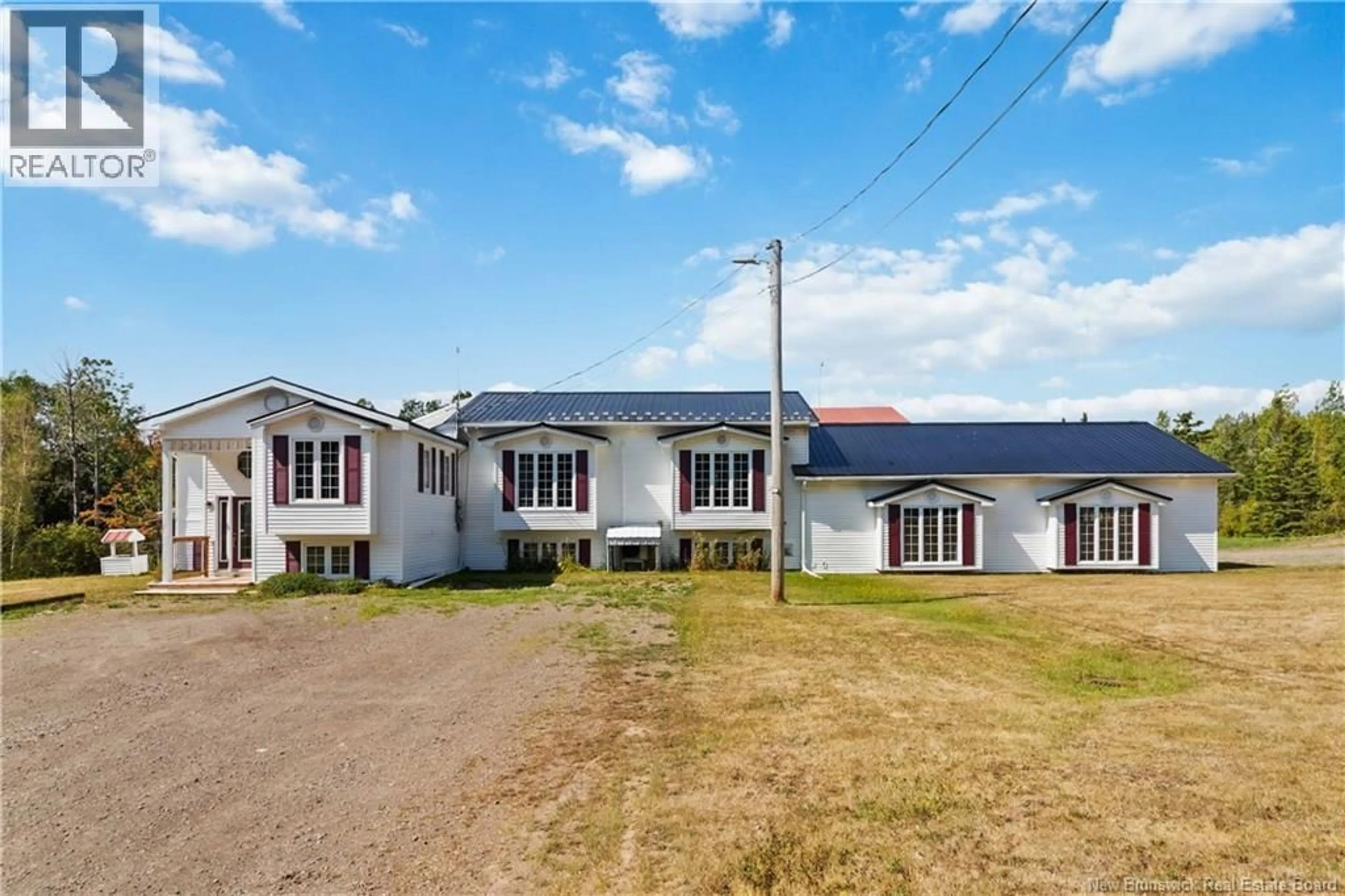 A pic from outside/outdoor area/front of a property/back of a property/a pic from drone, building for 162 SAWDUST ROAD, Shediac Cape New Brunswick E4P3K1