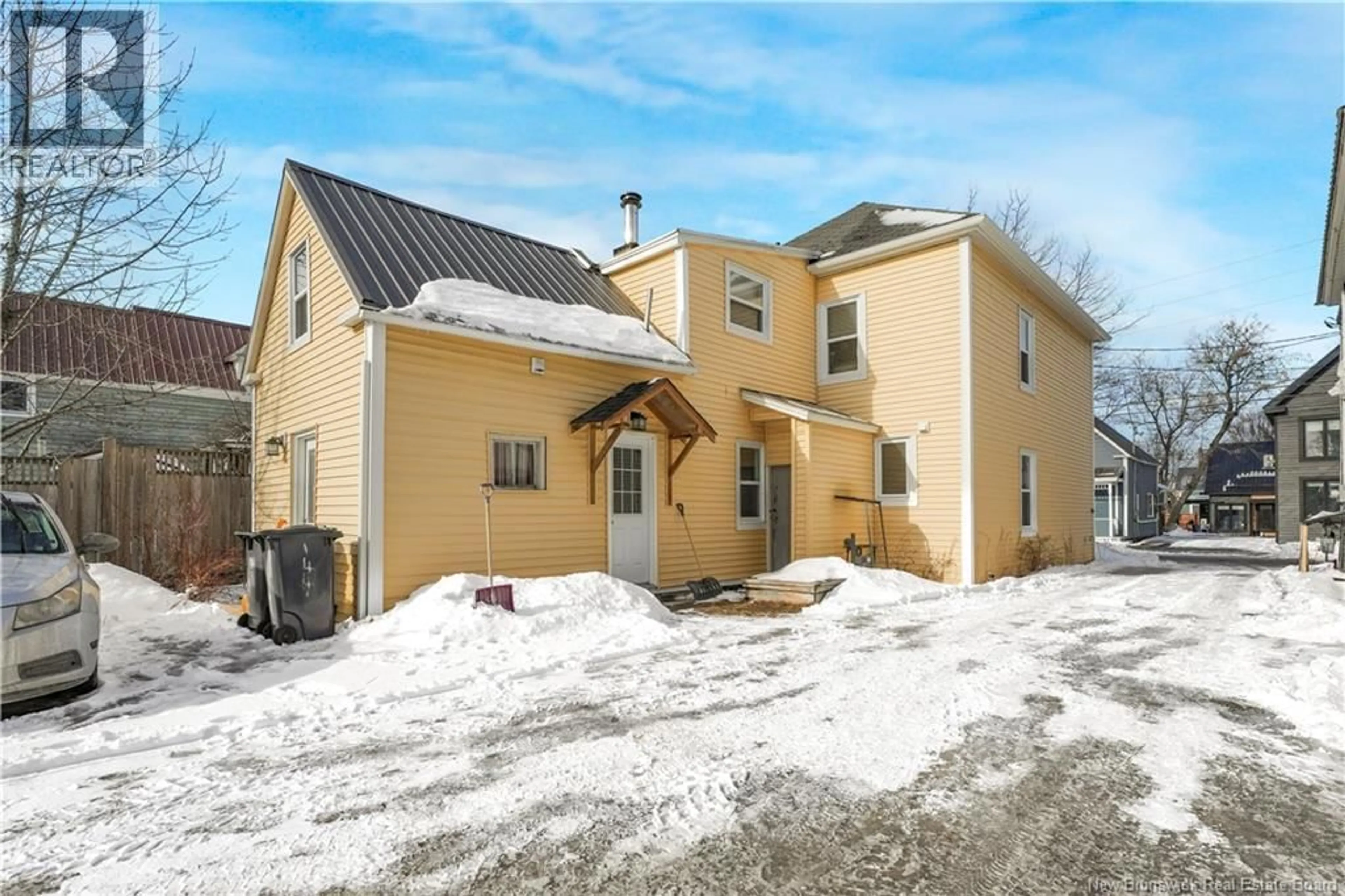 Unknown for 144 SAUNDERS STREET, Fredericton New Brunswick E3B1N3