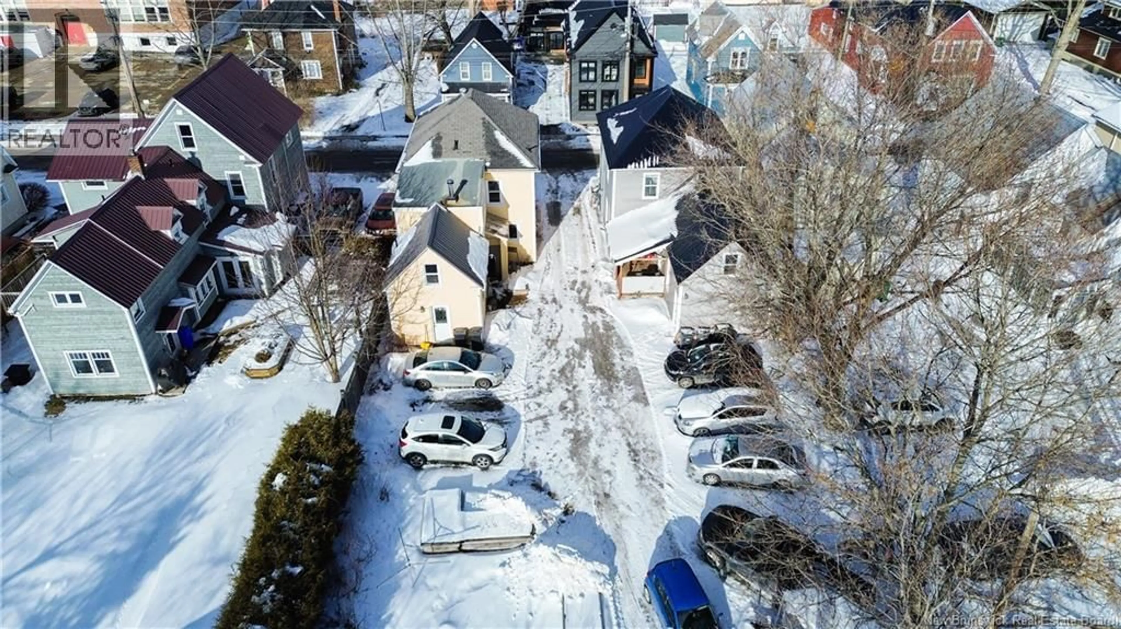 A pic from outside/outdoor area/front of a property/back of a property/a pic from drone, street for 144 SAUNDERS STREET, Fredericton New Brunswick E3B1N3