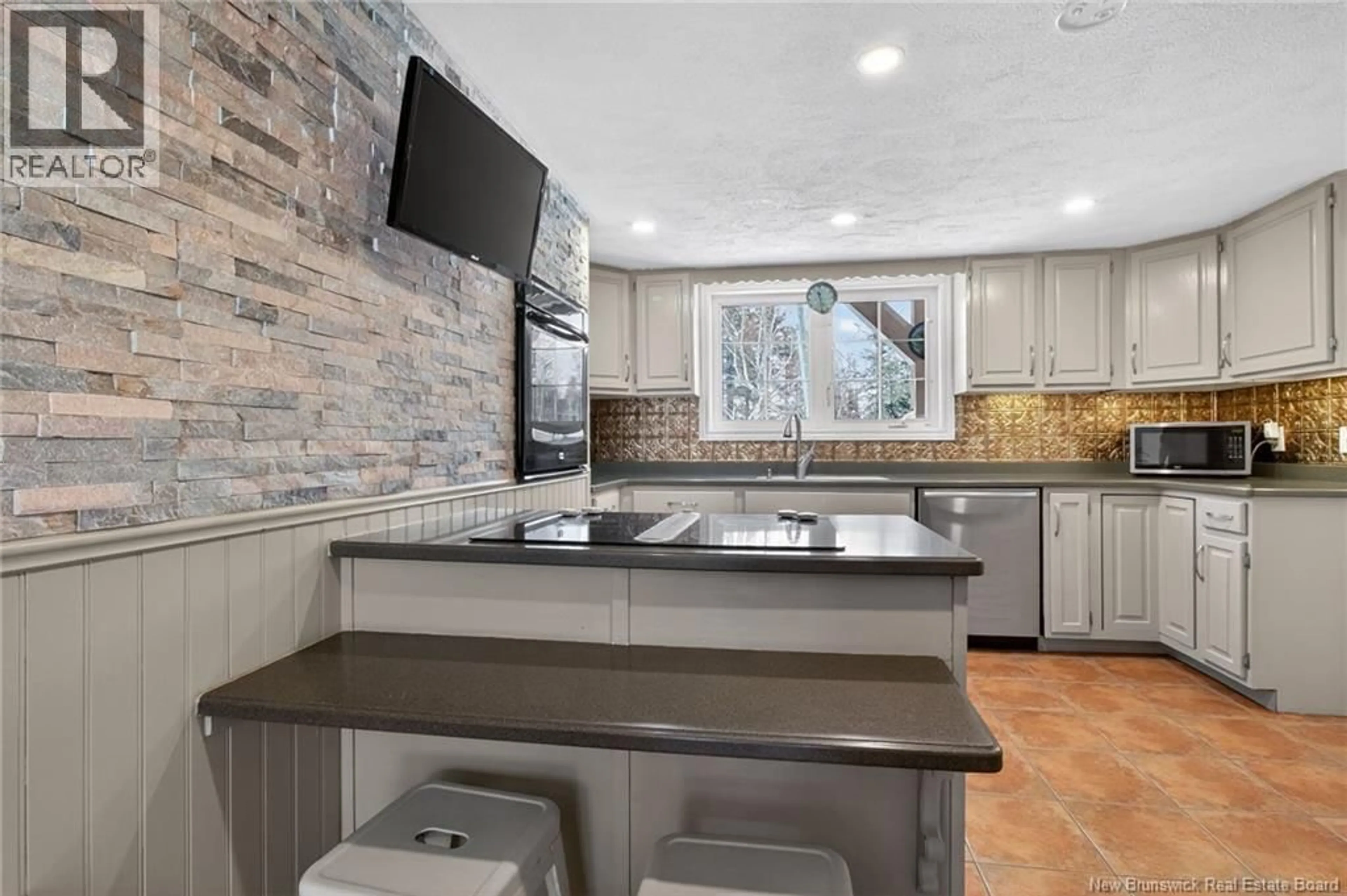 Contemporary kitchen, ceramic/tile floor for 2382 ROUTE 490, Ammon New Brunswick E1G4R8