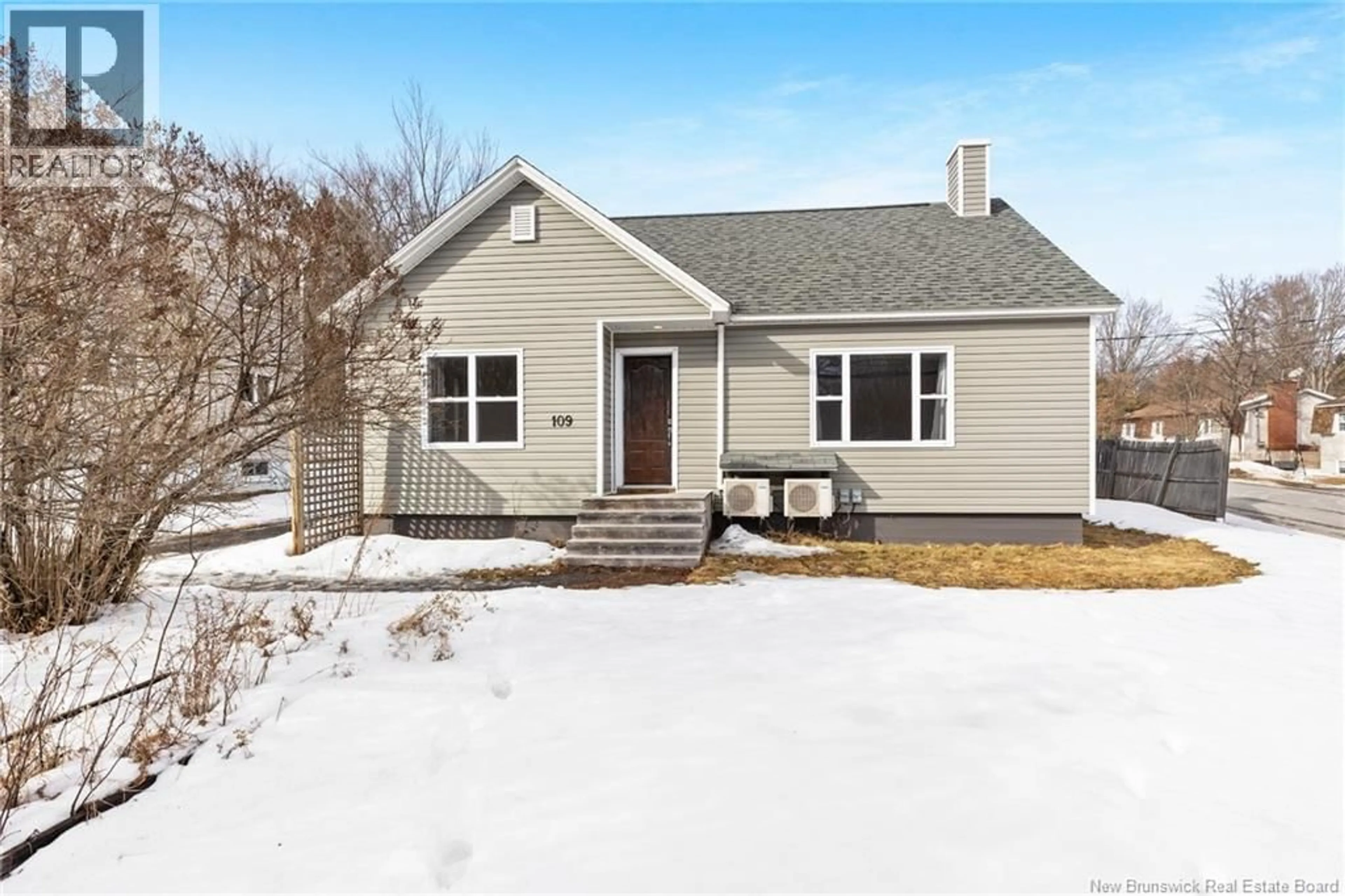 Home with vinyl exterior material, street for 109 CANADA STREET, Fredericton New Brunswick E3A3Z4