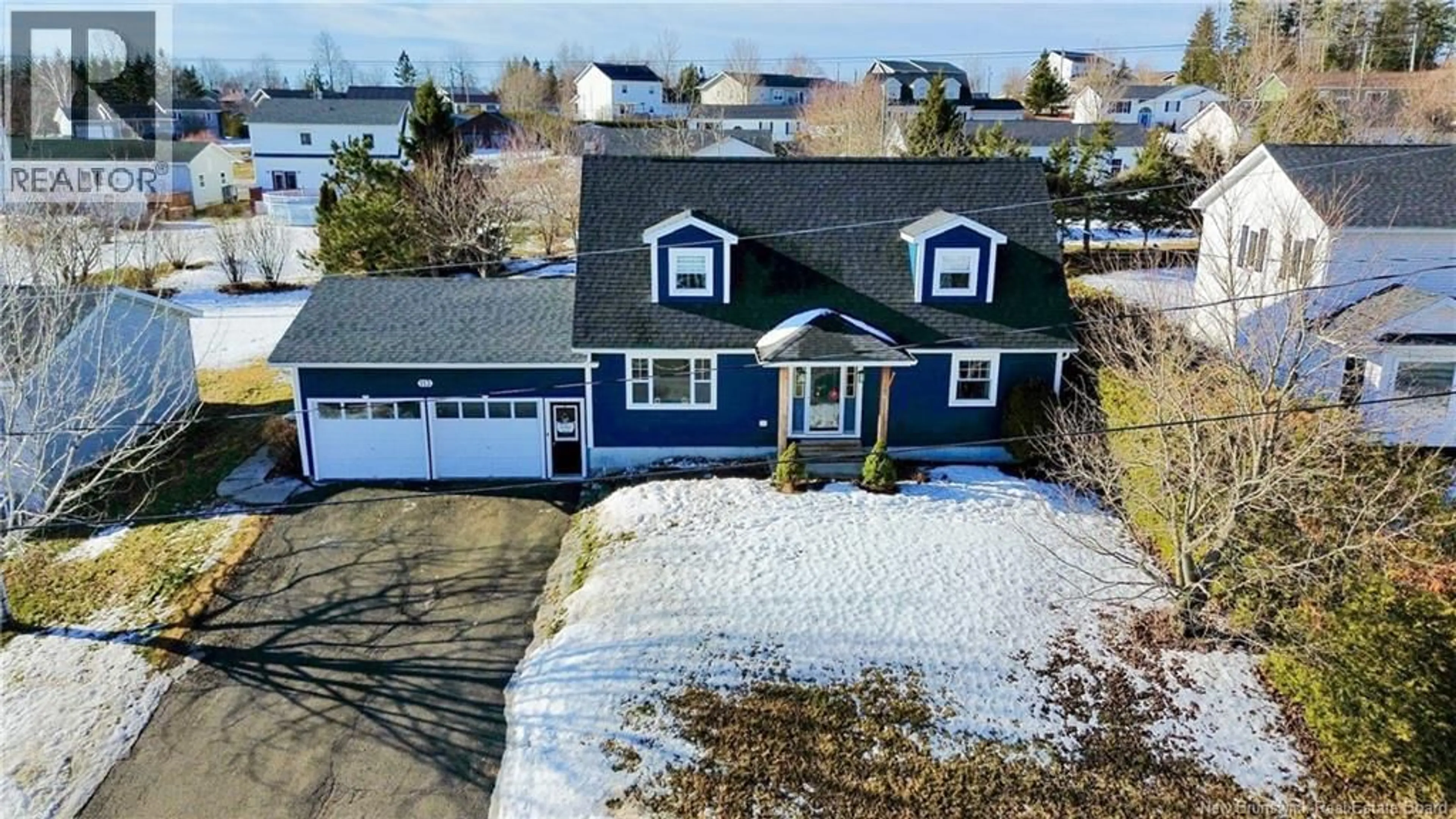 A pic from outside/outdoor area/front of a property/back of a property/a pic from drone, street for 113 JULES DRIVE, Woodstock New Brunswick E7M1Z2