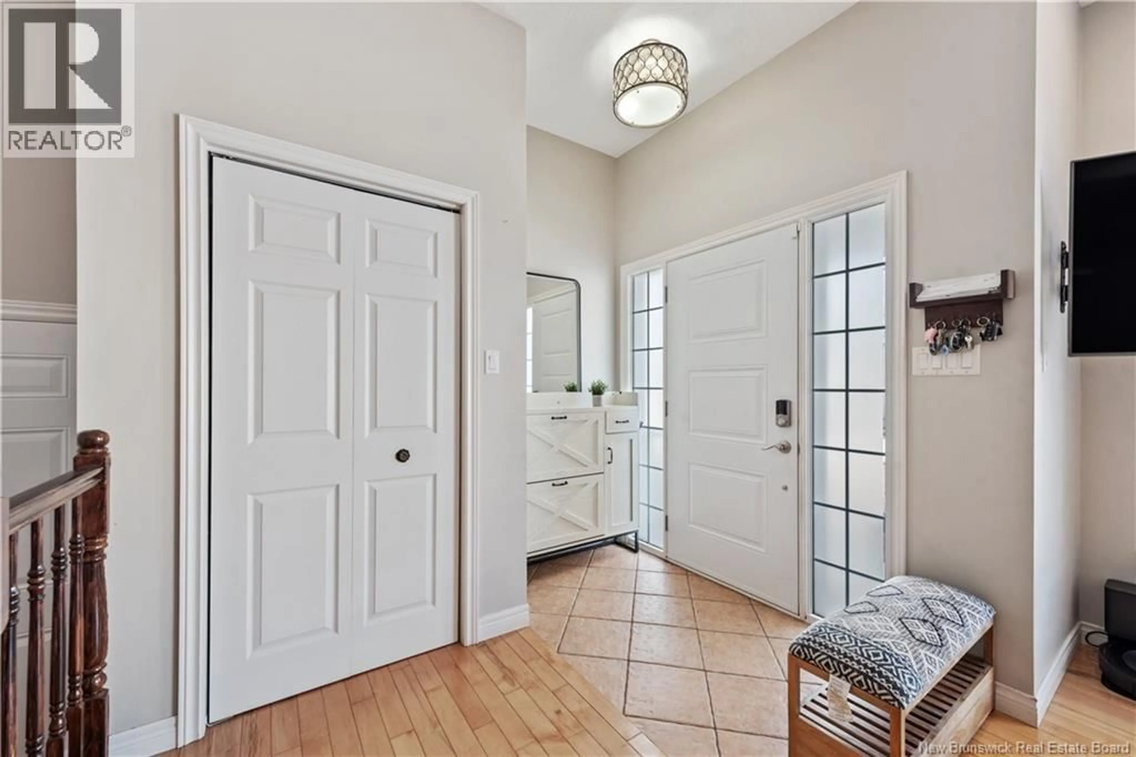 Indoor entryway for 980 BARACHOIS STREET, Dieppe New Brunswick E1A7E4