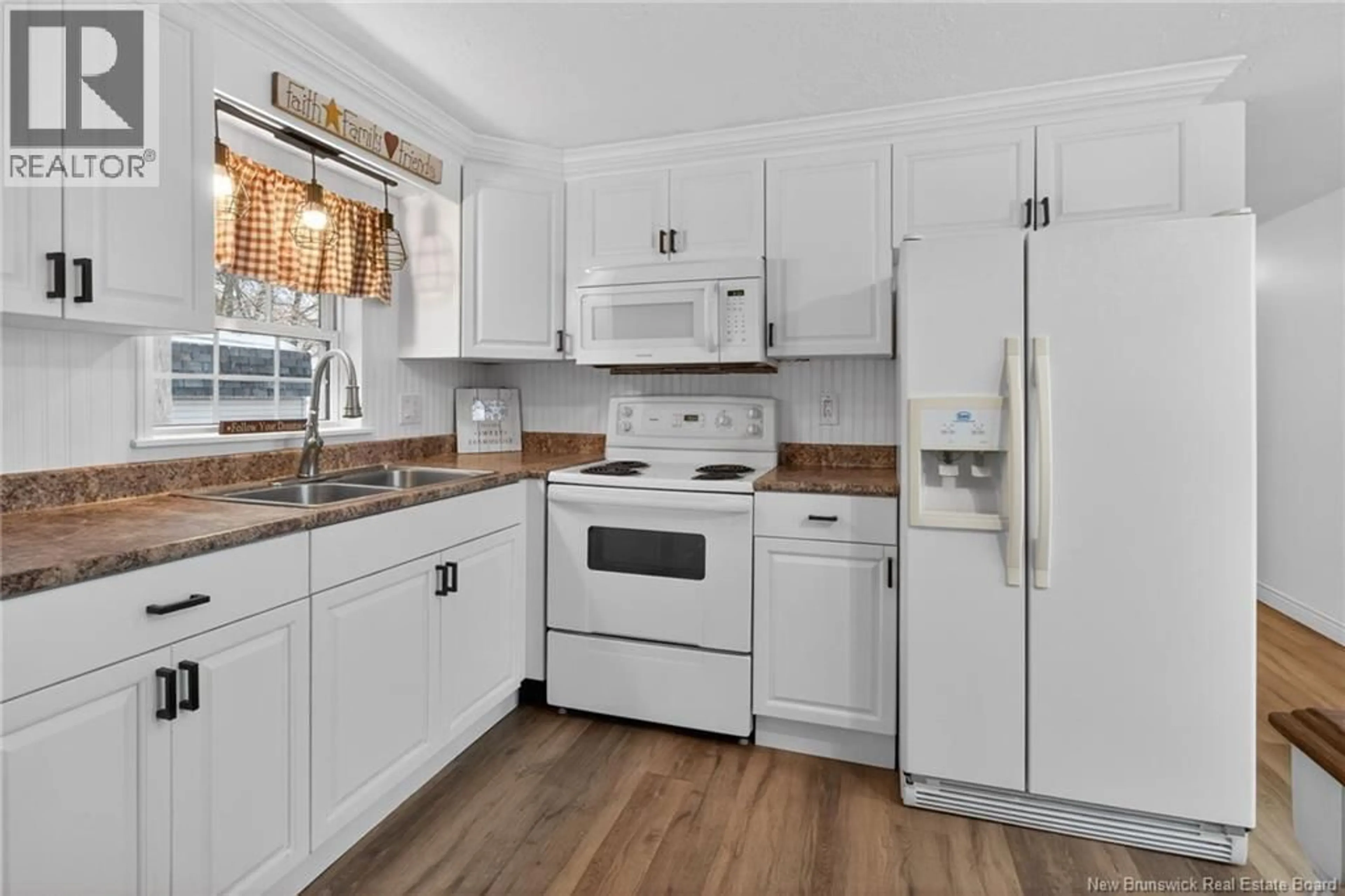 Standard kitchen, unknown for 21 MCLAUGHLIN, Bouctouche New Brunswick E4S3P2