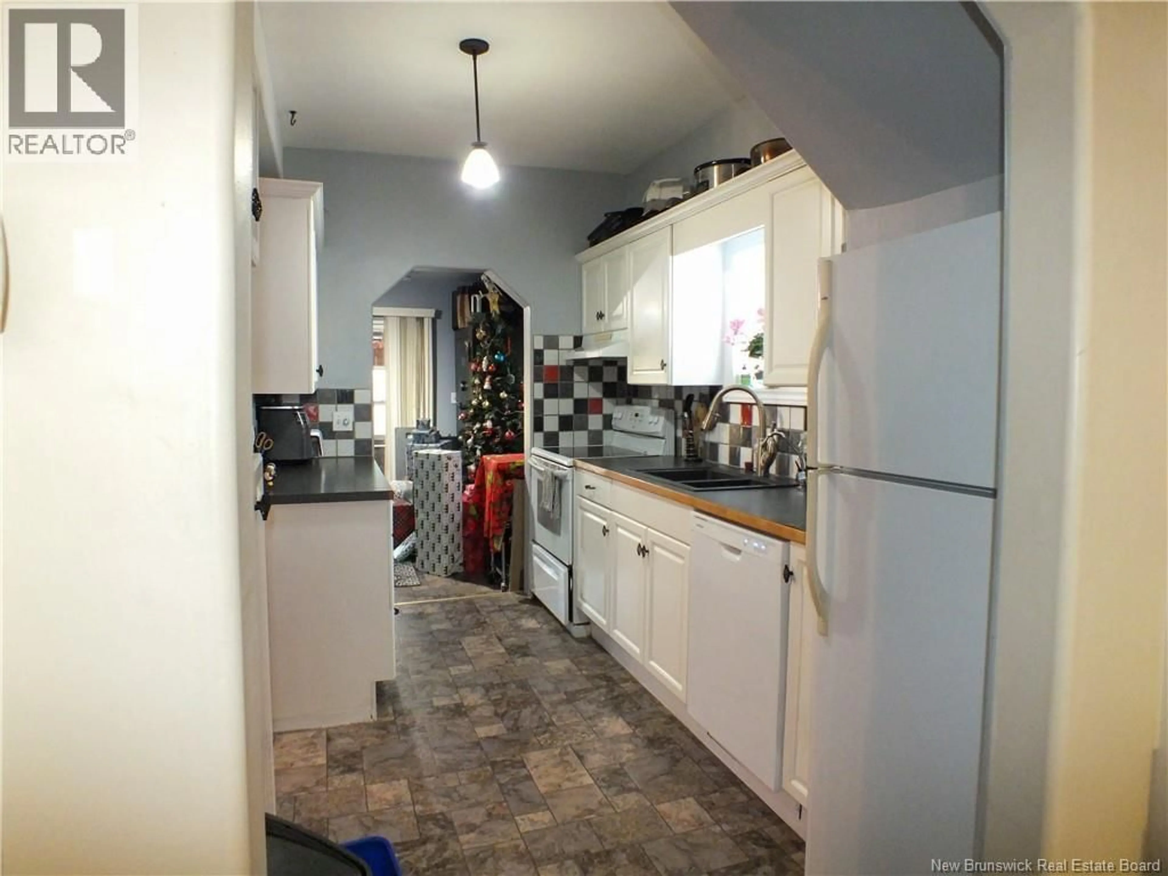 Standard kitchen, ceramic/tile floor for 113 ST. JAMES STREET, Woodstock New Brunswick E7M2T3