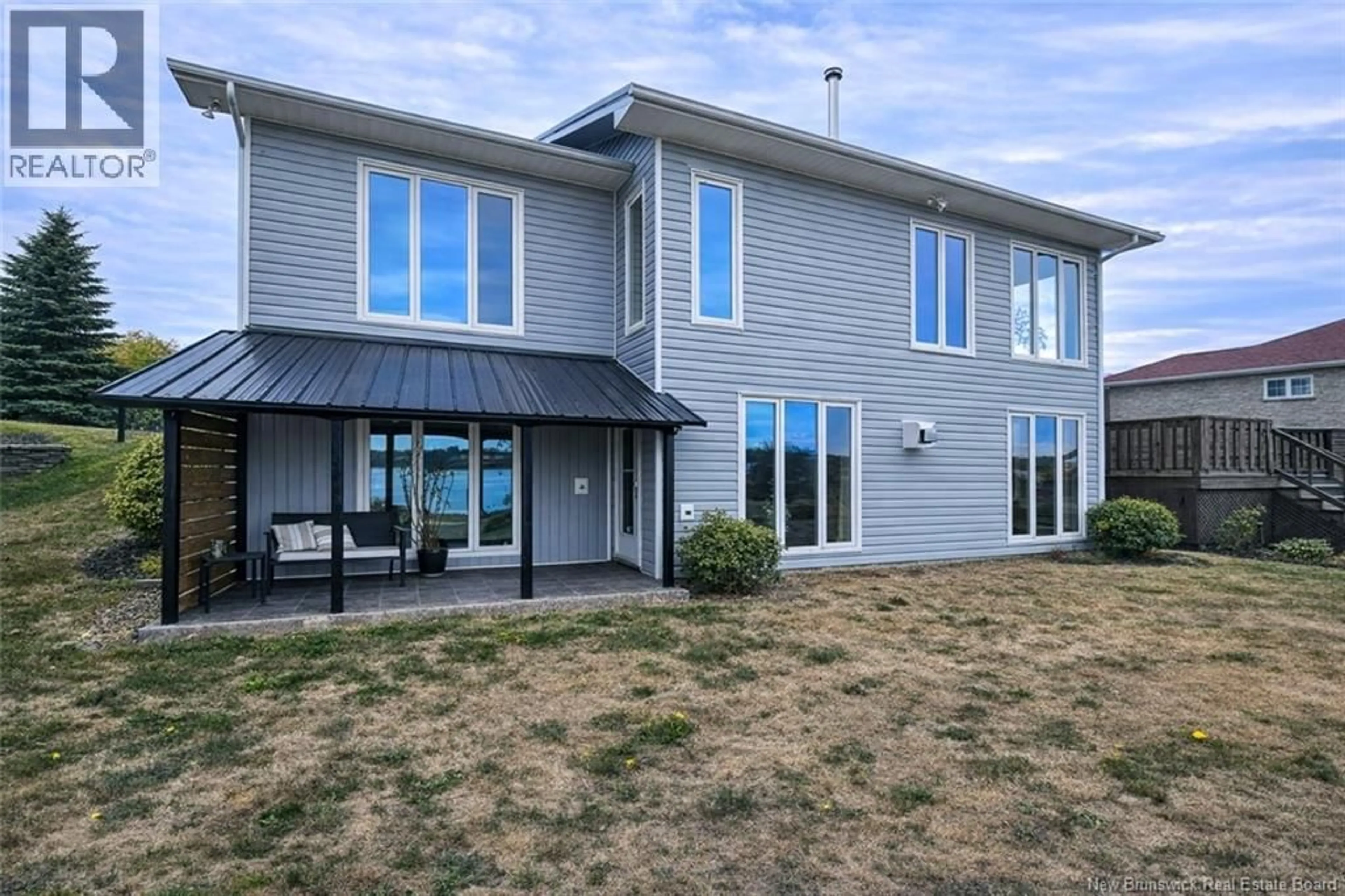 Home with vinyl exterior material, building for 1295 RIVERSIDE DRIVE, Bathurst New Brunswick E2A4X2