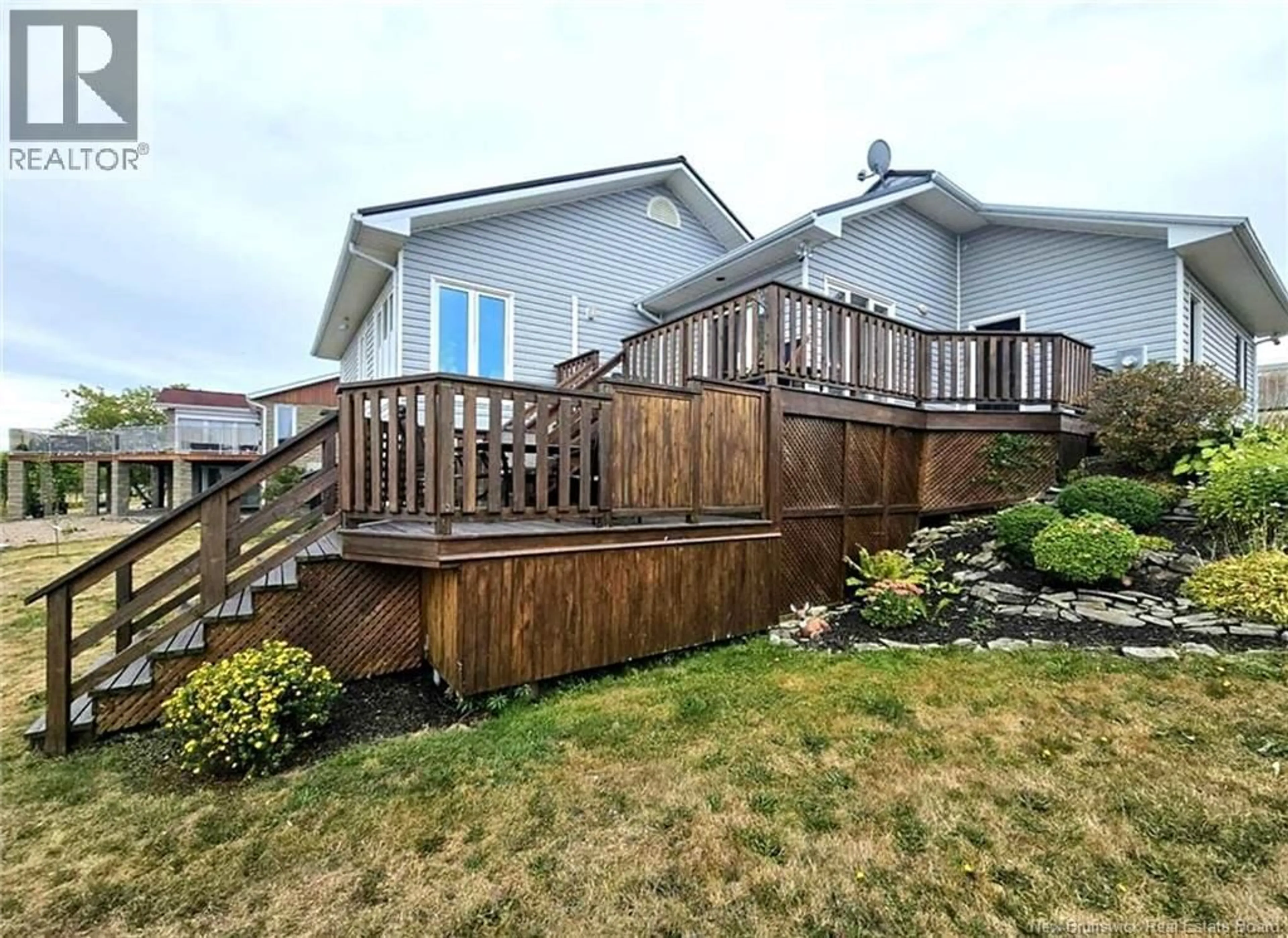 Patio, water/lake/river/ocean view for 1295 RIVERSIDE DRIVE, Bathurst New Brunswick E2A4X2