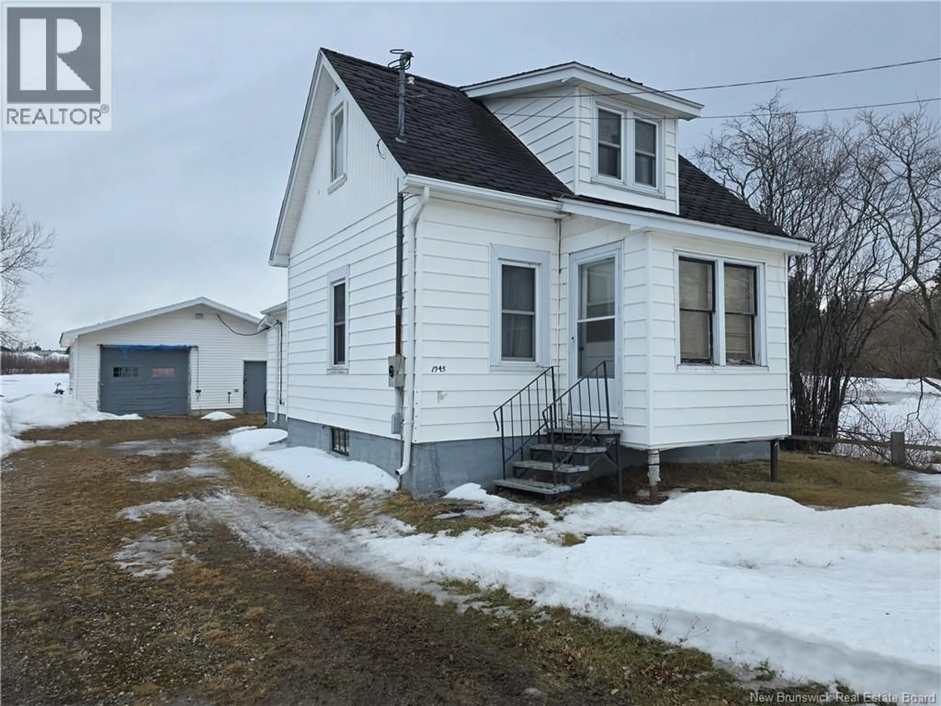 Unknown for 1945 ROUGH WATERS, Bathurst New Brunswick E2A1Z5