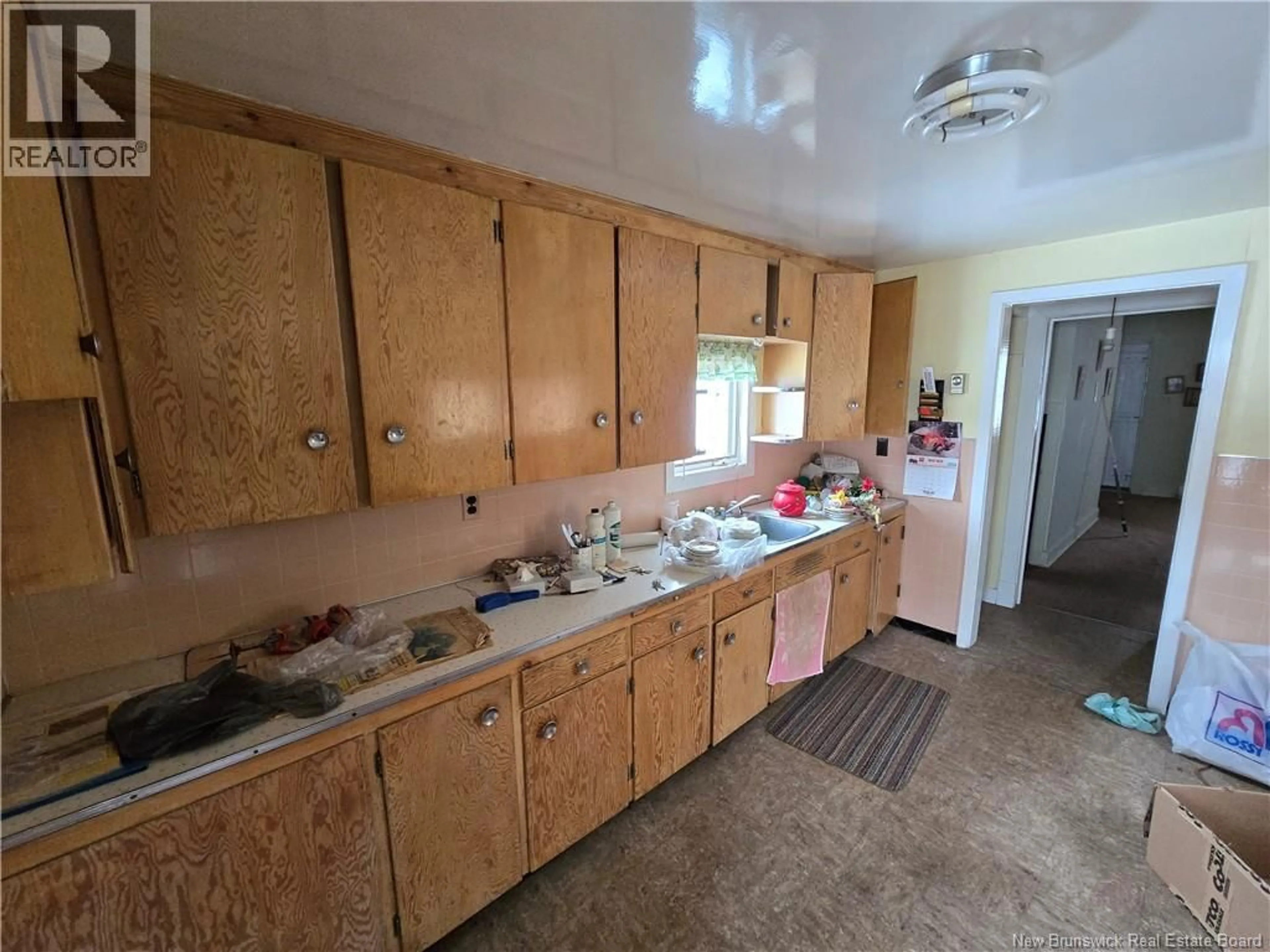 Standard kitchen, unknown for 1945 ROUGH WATERS, Bathurst New Brunswick E2A1Z5