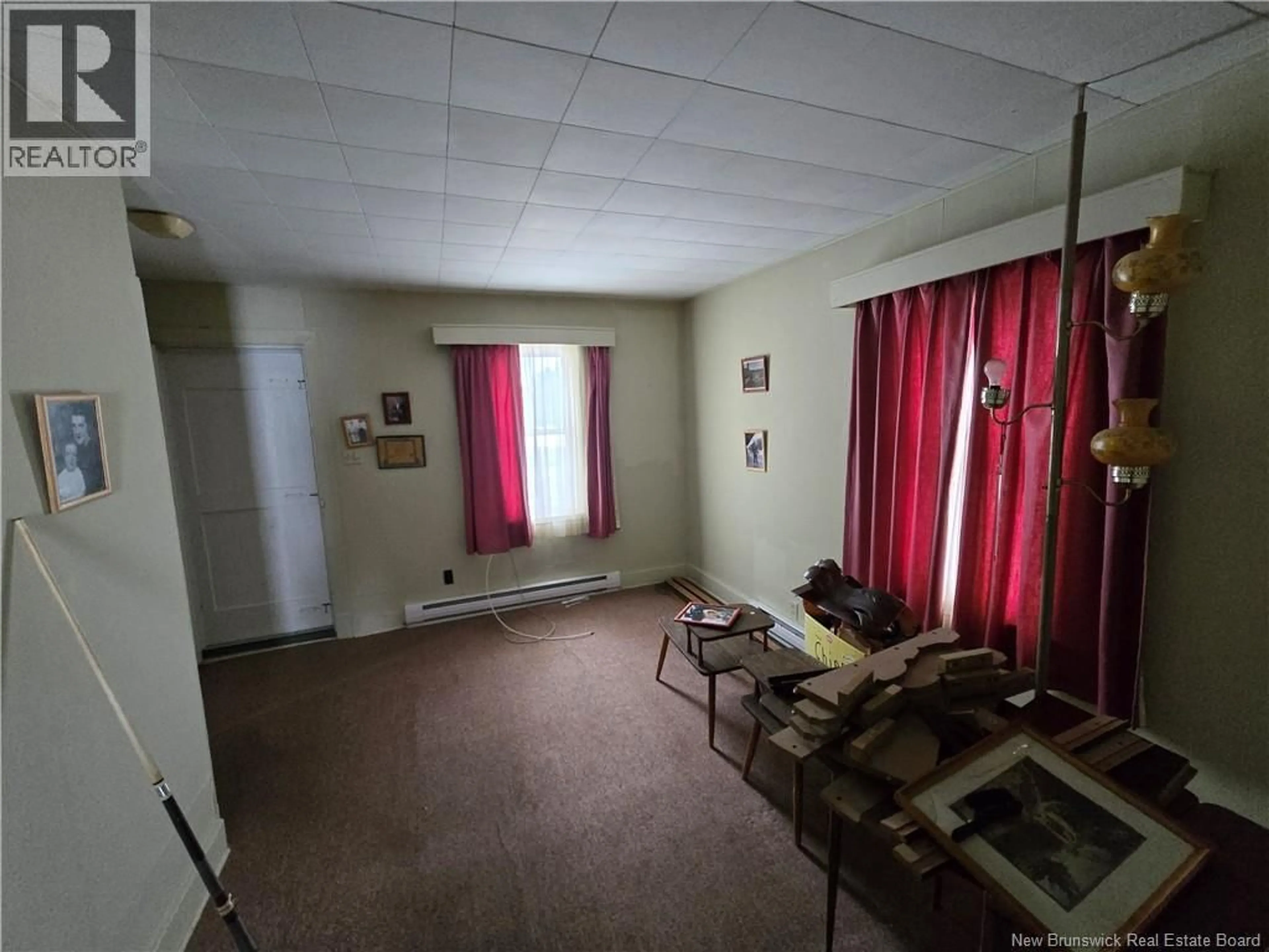 A pic of a room for 1945 ROUGH WATERS, Bathurst New Brunswick E2A1Z5