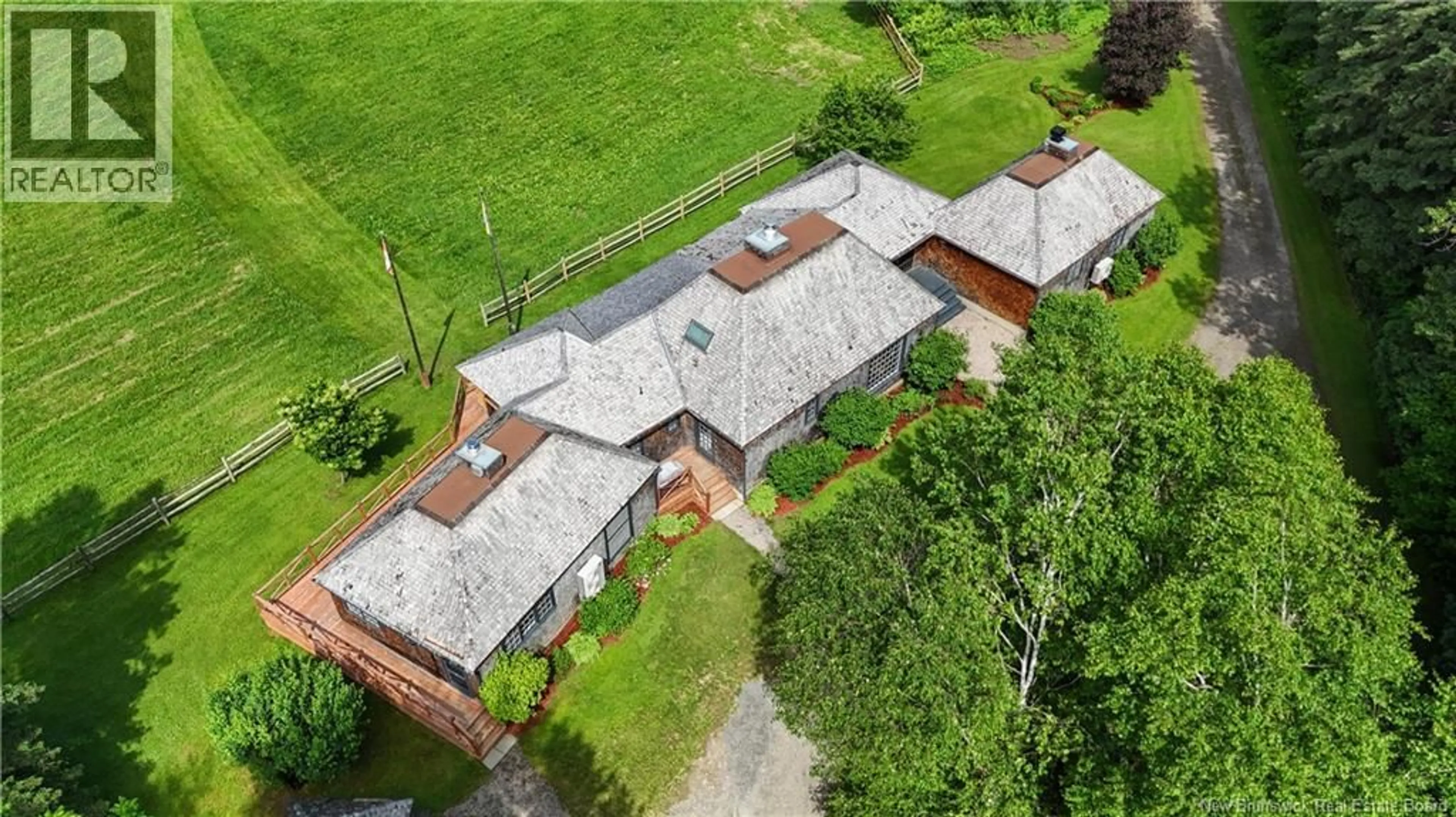 A pic from outside/outdoor area/front of a property/back of a property/a pic from drone, building for 115 MURRAY ROAD, Robinsonville New Brunswick E3N6H4