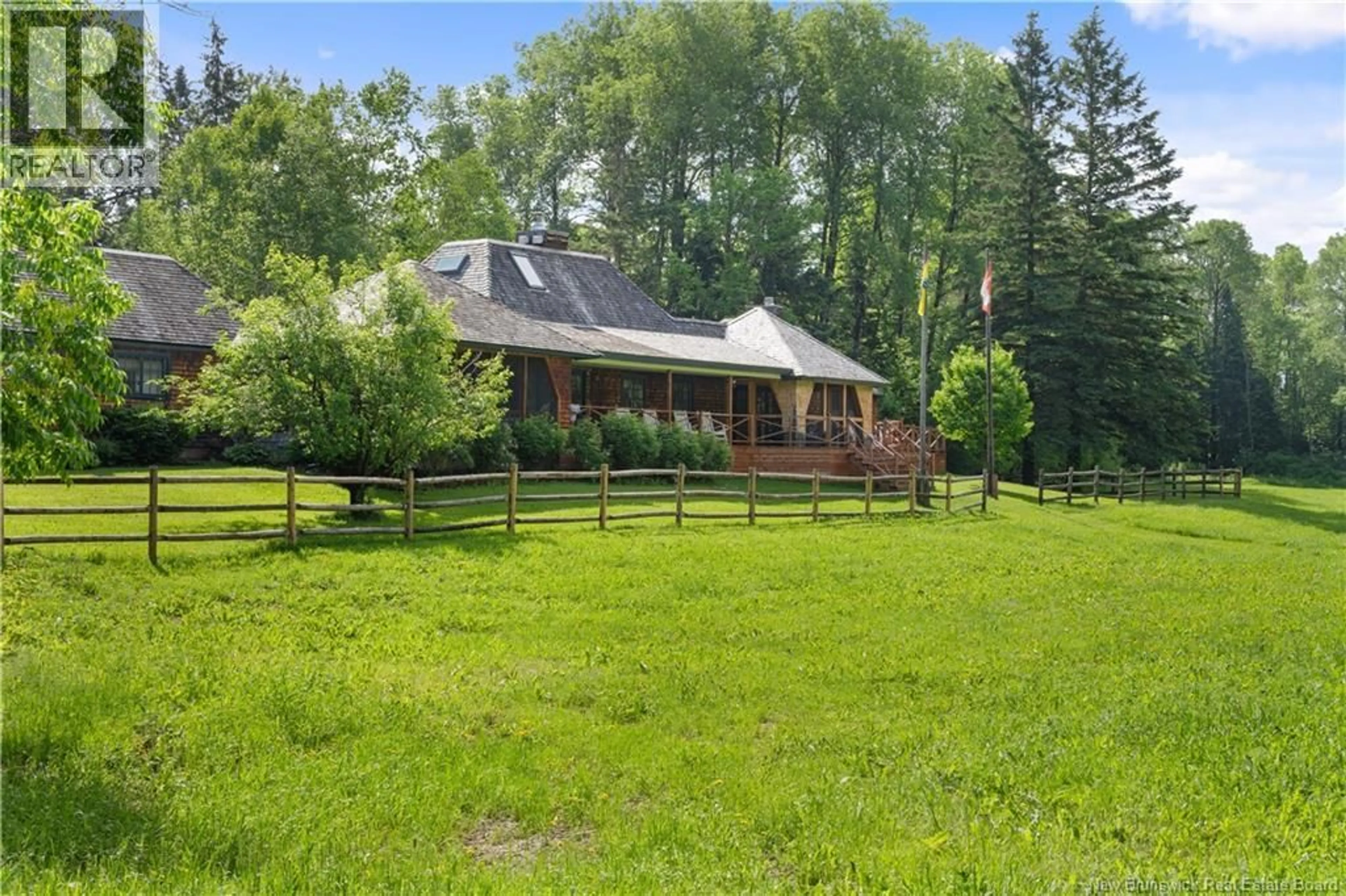 A pic from outside/outdoor area/front of a property/back of a property/a pic from drone, unknown for 115 MURRAY ROAD, Robinsonville New Brunswick E3N6H4